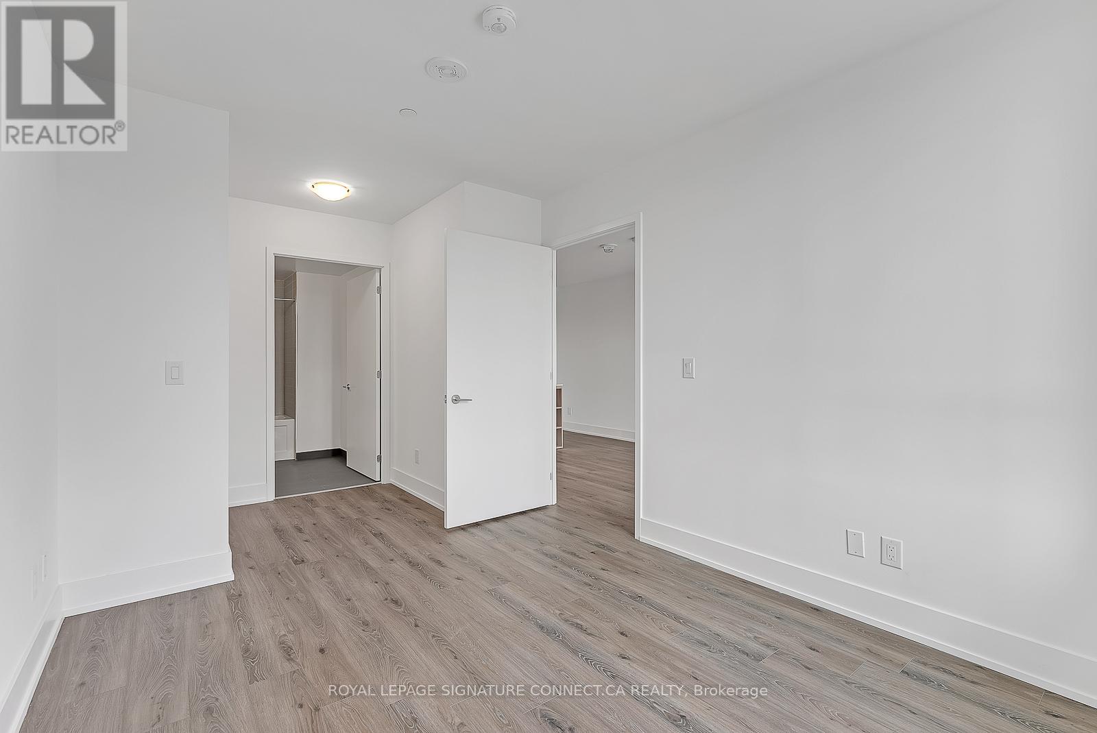 325 - 3100 Keele Street, Toronto, Ontario  M3M 2H4 - Photo 11 - W12151240