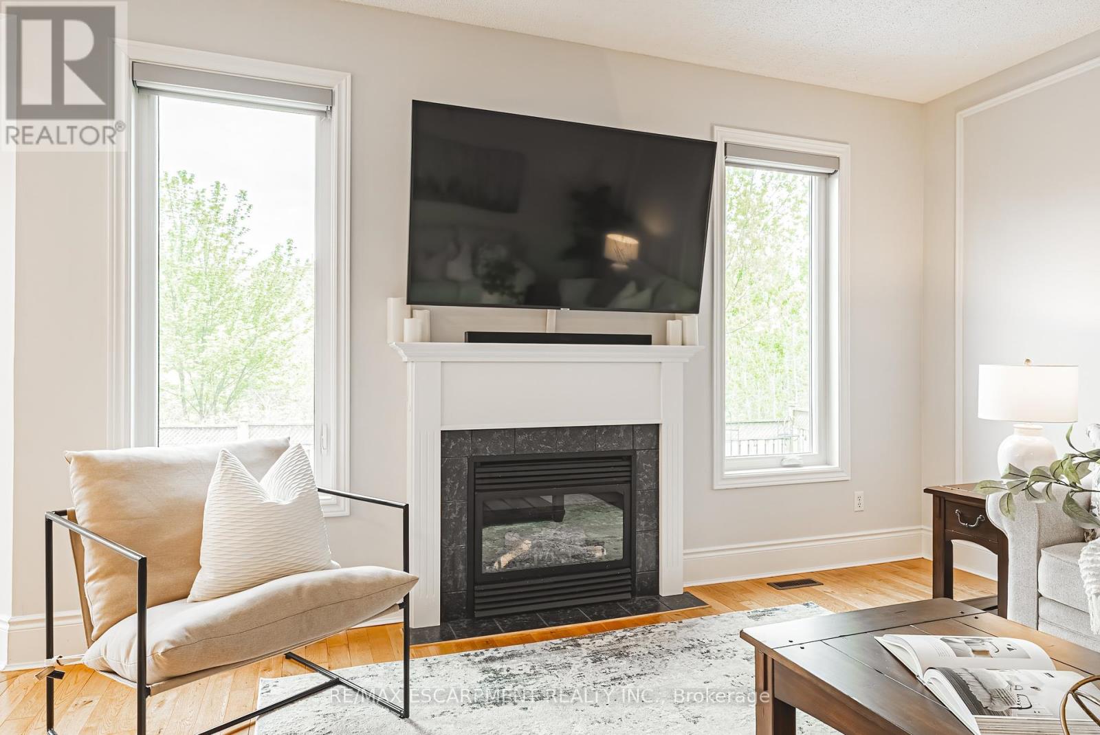 2170 Coldwater Street, Burlington, Ontario  L7L 7K5 - Photo 8 - W12151241