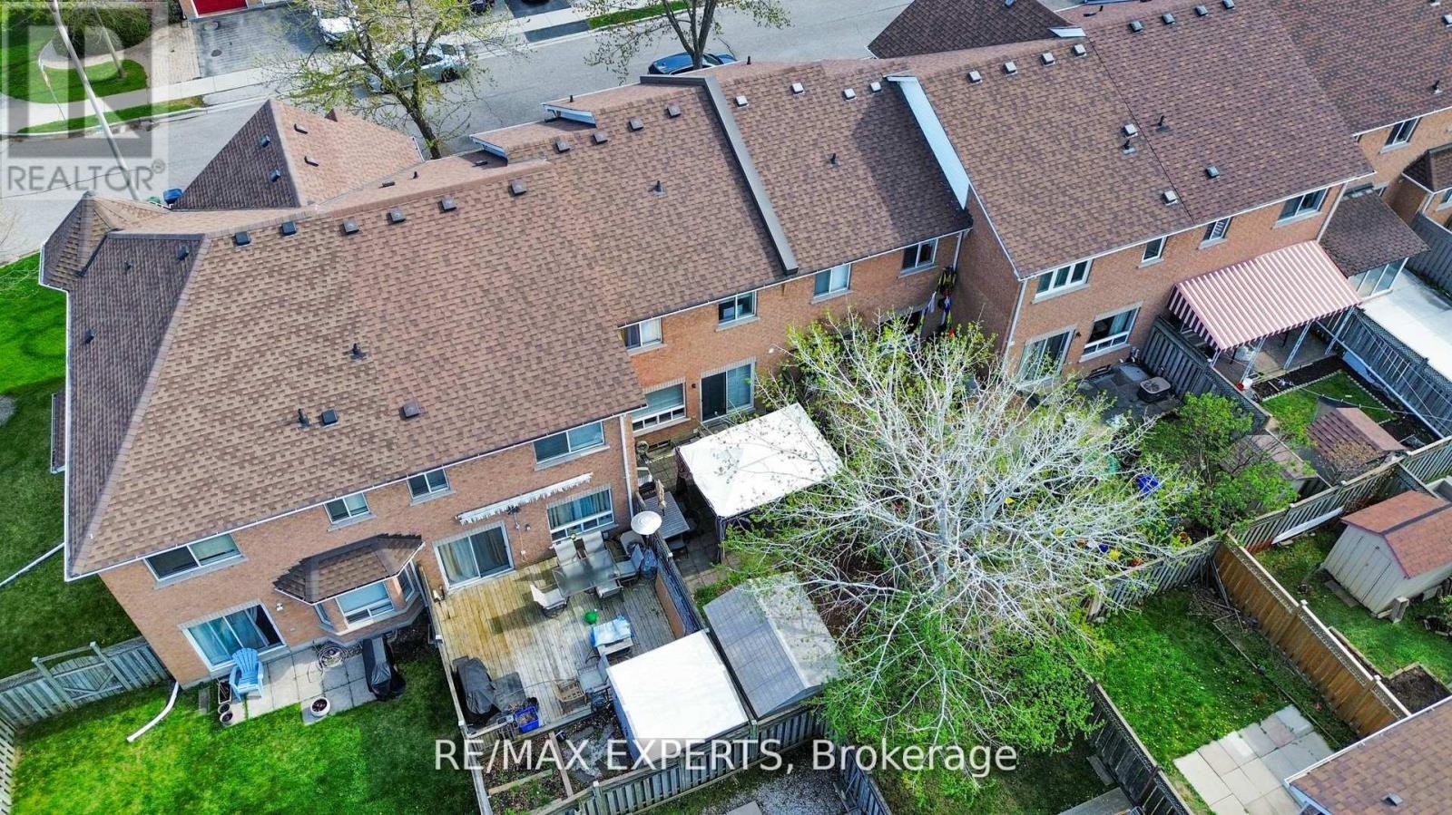 8 Mare Crescent, Toronto, Ontario  M9W 7E6 - Photo 29 - W12151288