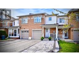 8 MARE CRESCENT, Toronto, Ontario