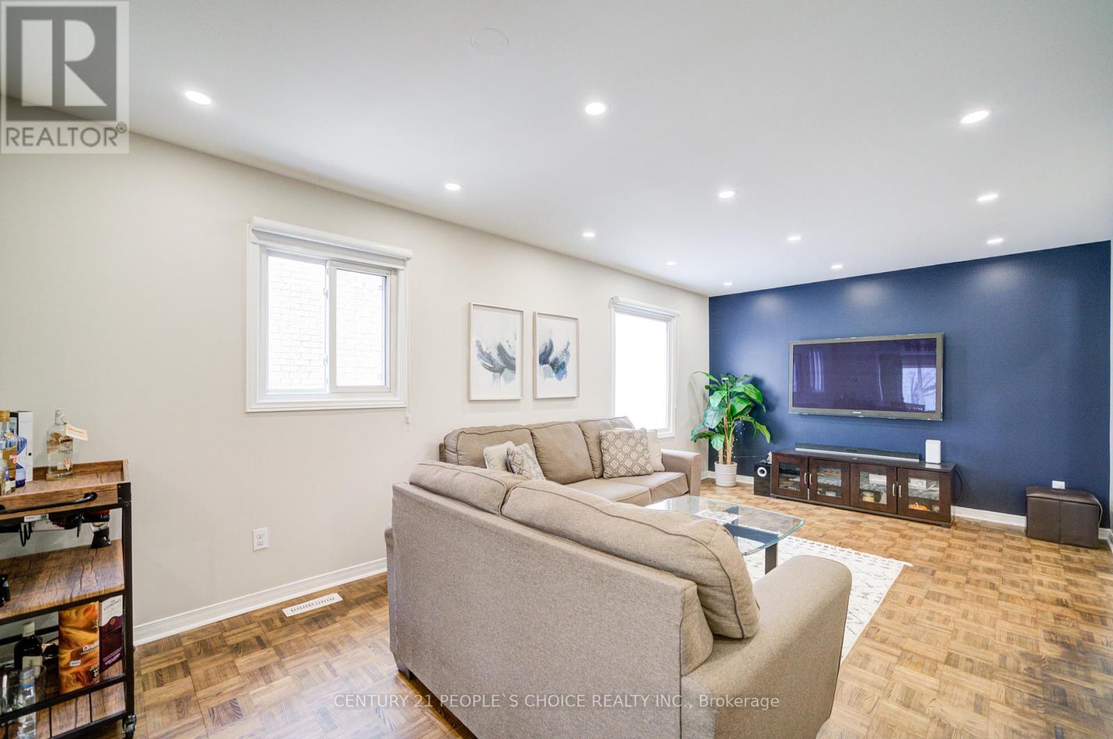 157 Cinrickbar Drive, Toronto, Ontario  M9W 6W8 - Photo 10 - W12151322