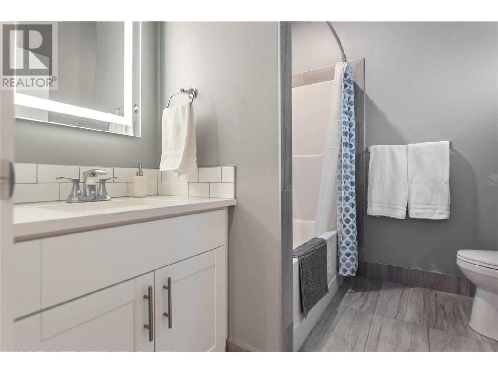 1087 Dynes Avenue Unit# 102, Penticton, British Columbia  V2A 1E9 - Photo 14 - 10348151