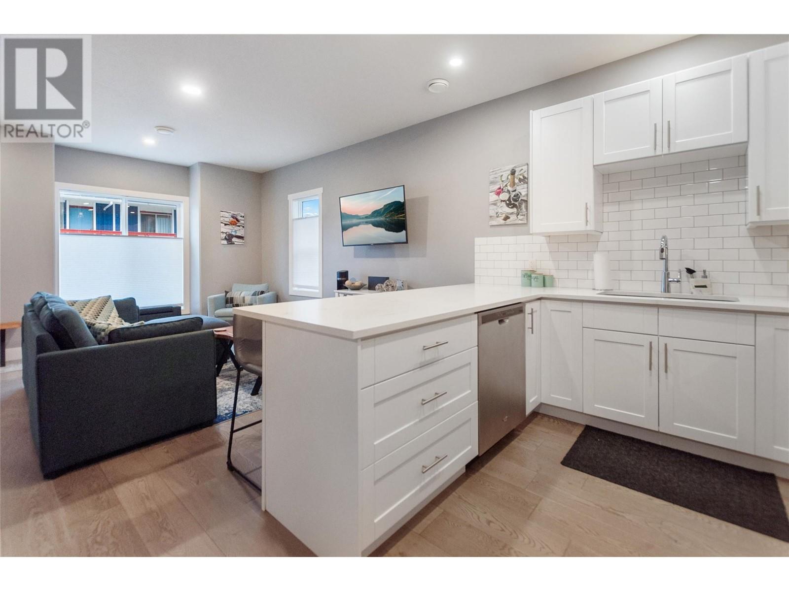 1087 Dynes Avenue Unit# 102, Penticton, British Columbia  V2A 1E9 - Photo 7 - 10348151