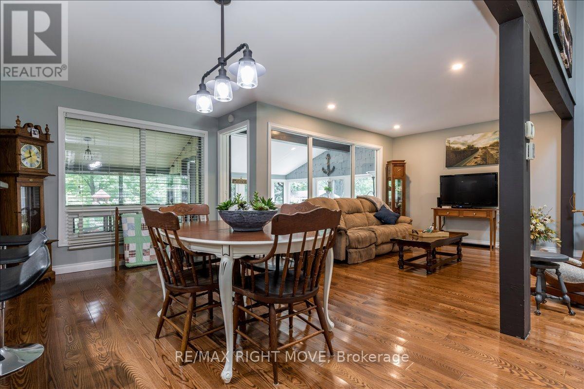 1032 Cowbell Lane, Gravenhurst, Ontario  P0E 1N0 - Photo 13 - X12151269