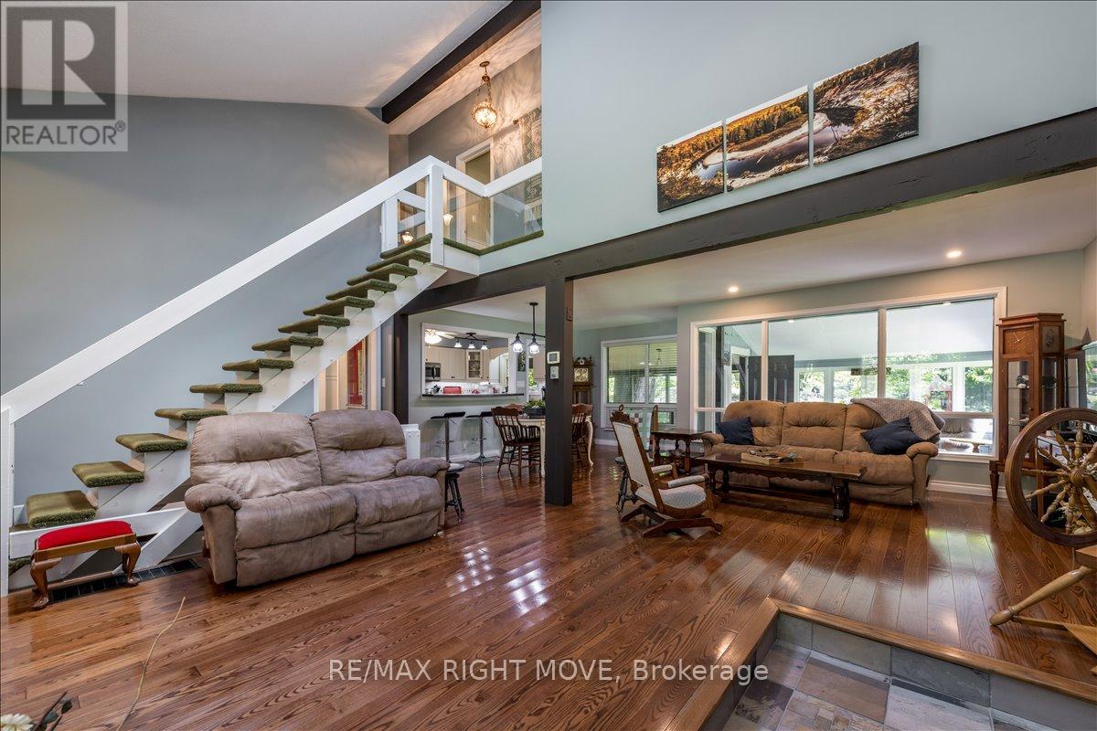 1032 Cowbell Lane, Gravenhurst, Ontario  P0E 1N0 - Photo 19 - X12151269