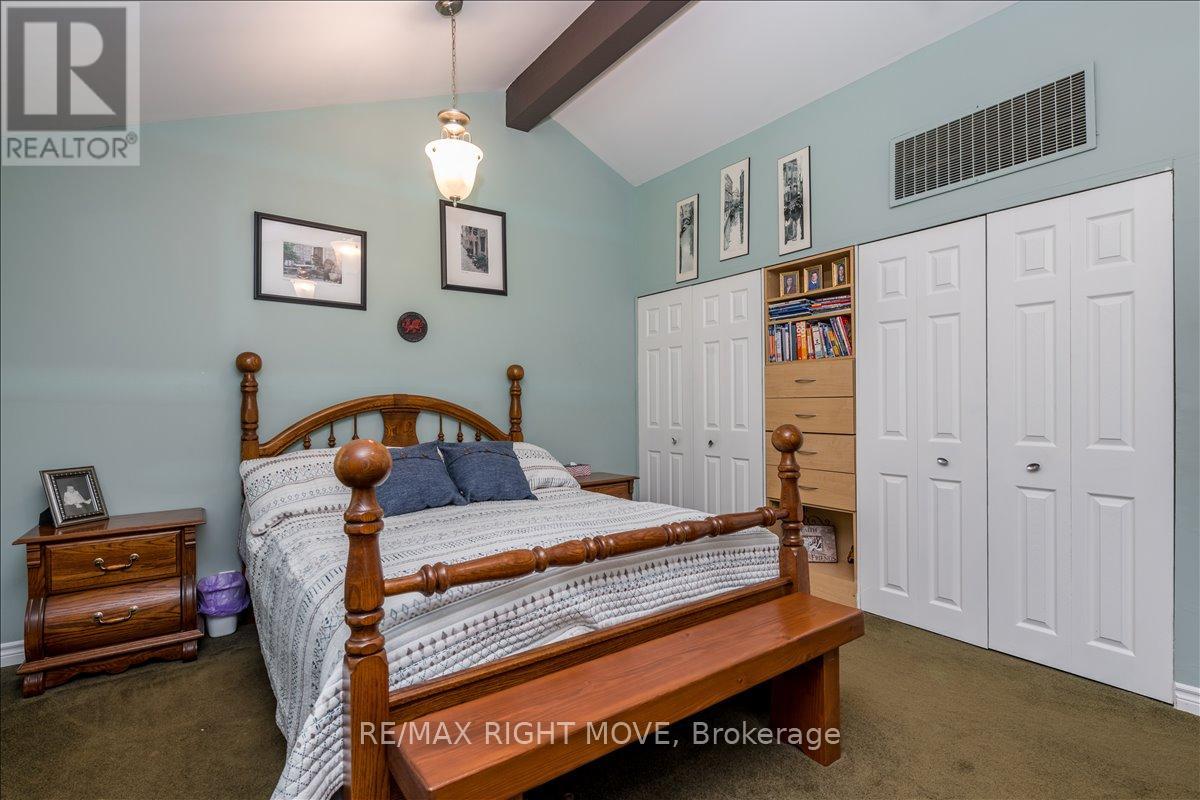 1032 Cowbell Lane, Gravenhurst, Ontario  P0E 1N0 - Photo 23 - X12151269
