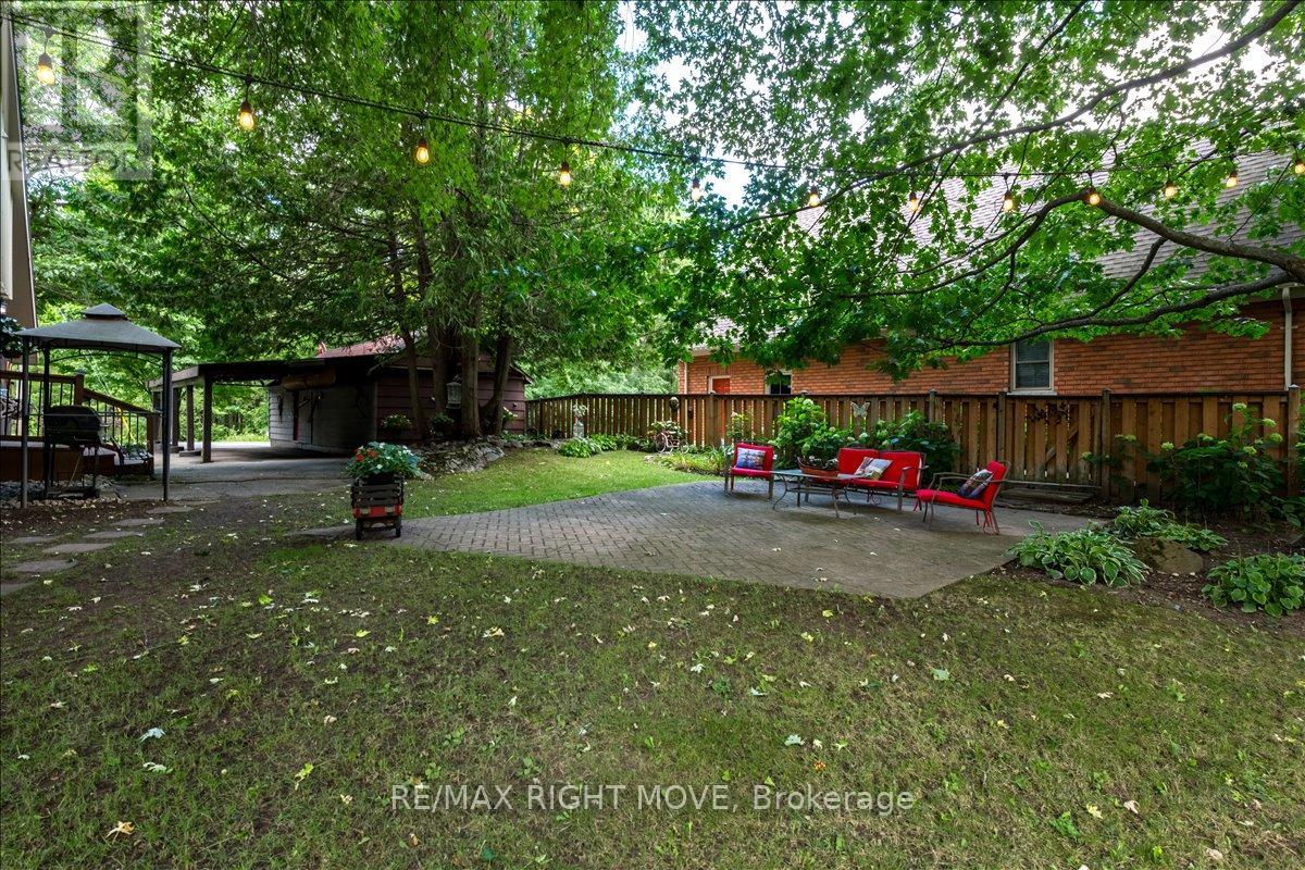 1032 Cowbell Lane, Gravenhurst, Ontario  P0E 1N0 - Photo 30 - X12151269