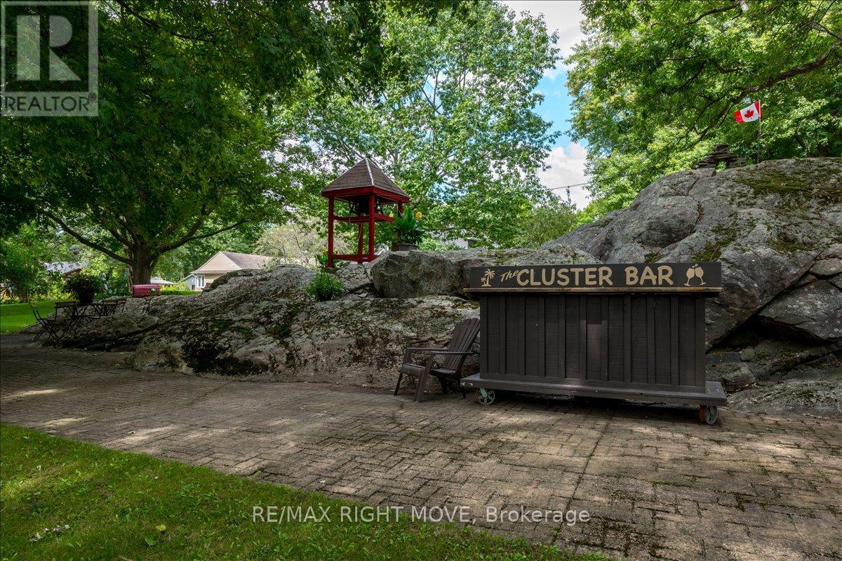 1032 Cowbell Lane, Gravenhurst, Ontario  P0E 1N0 - Photo 39 - X12151269