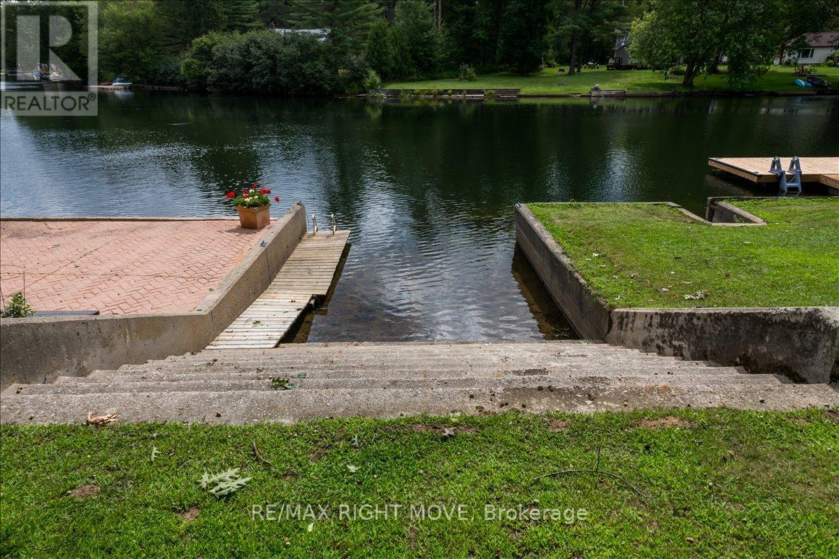 1032 Cowbell Lane, Gravenhurst, Ontario  P0E 1N0 - Photo 40 - X12151269