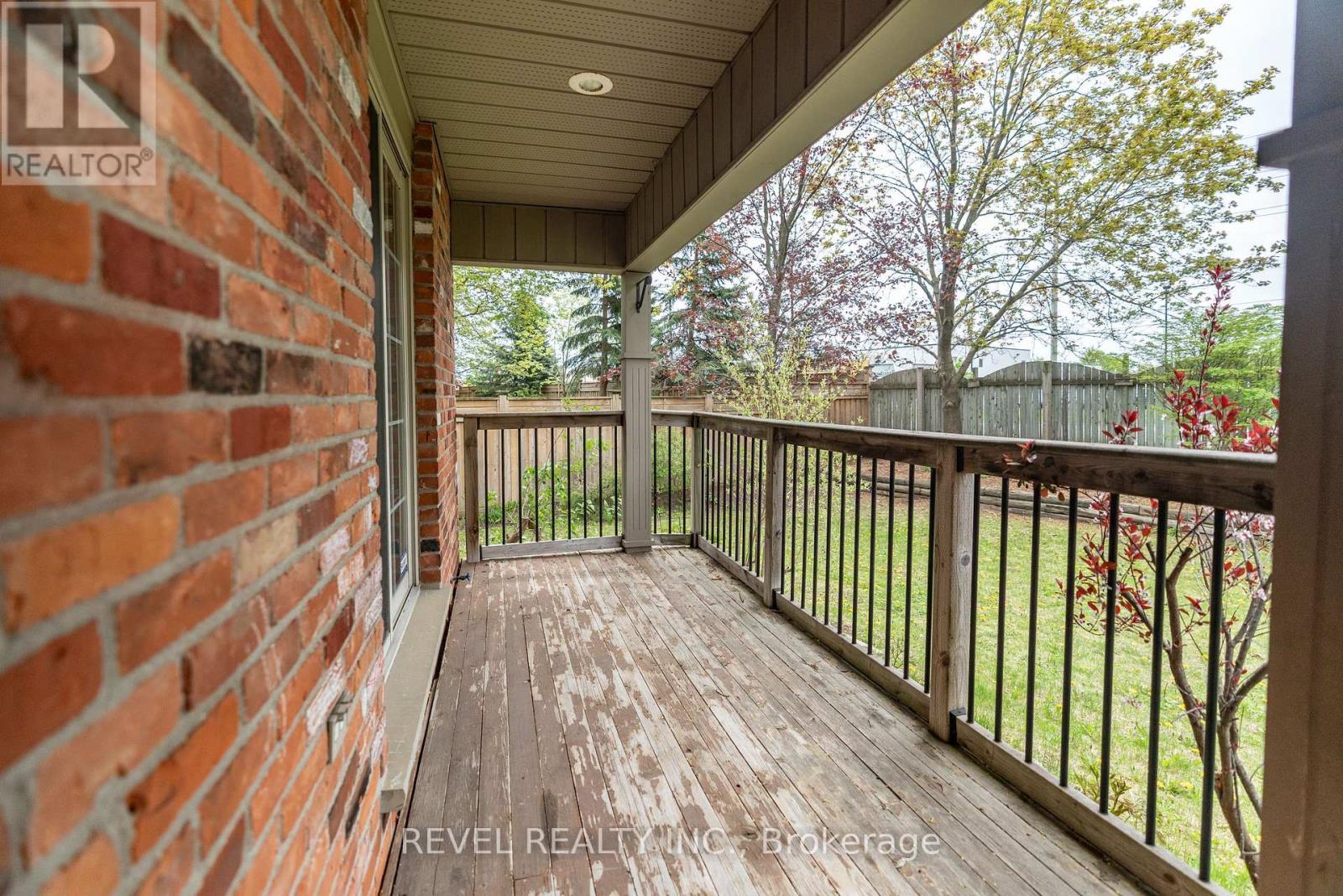 632 Bayhampton Crescent, Waterloo, Ontario  N2K 3N9 - Photo 44 - X12151303