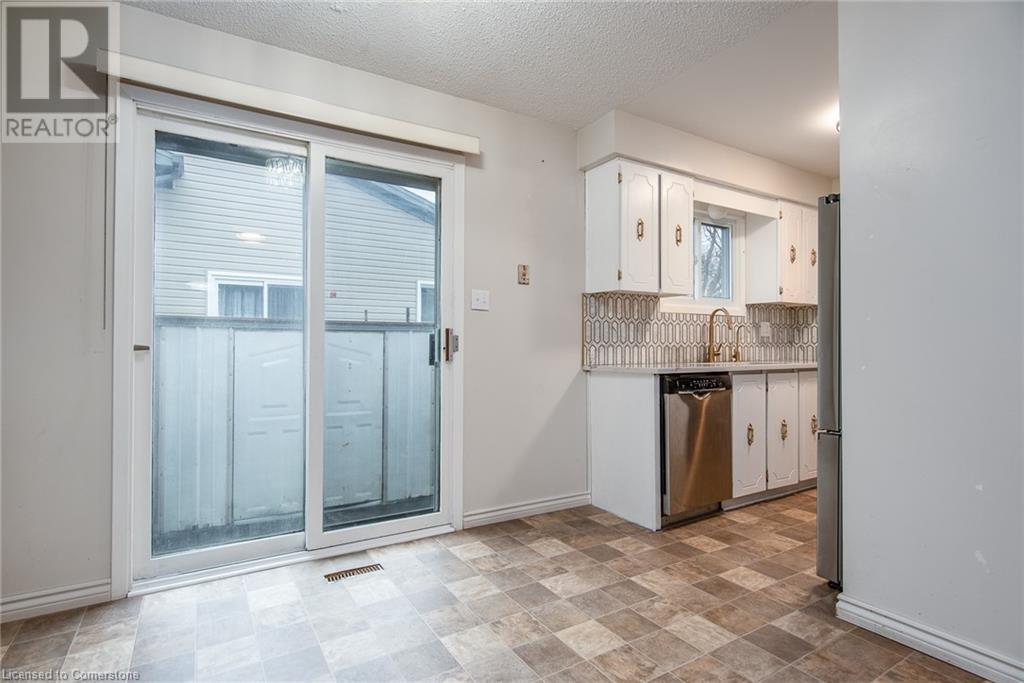 231 Heritage Drive, Kitchener, Ontario N2B 3A9 - Photo 13 - 40719974