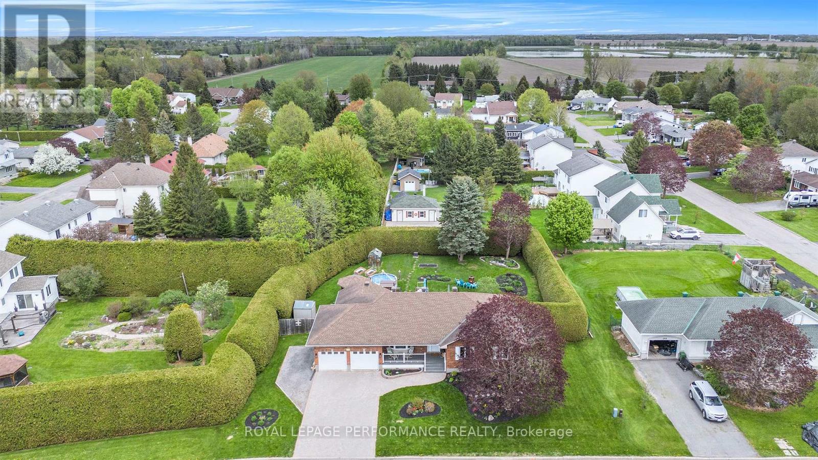 Property at 284 TREMBLAY CRESCENT image 2