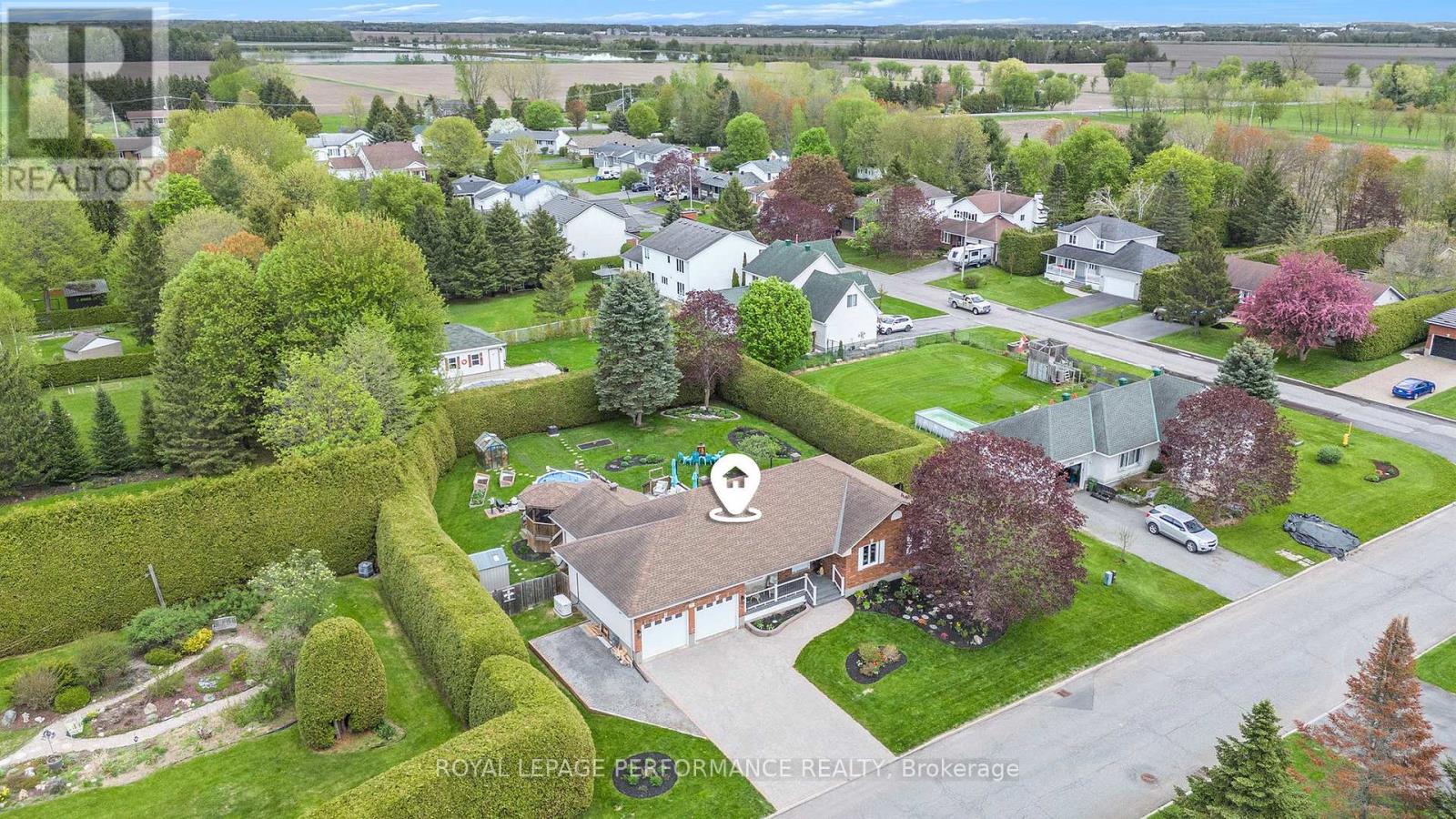 284 Tremblay Crescent, Russell, Ontario  K4R 1G3 - Photo 35 - X12151353