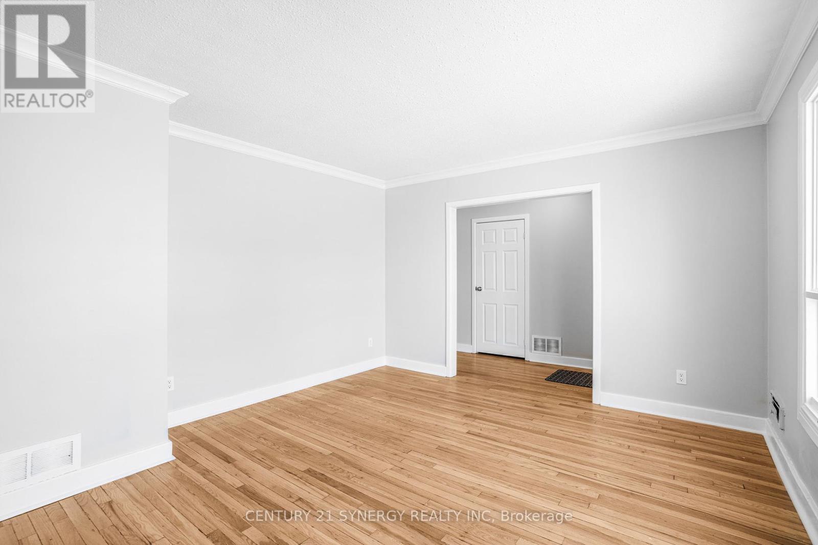 14 Johnwoods Street, Ottawa, Ontario  K2S 1B9 - Photo 8 - X12151397