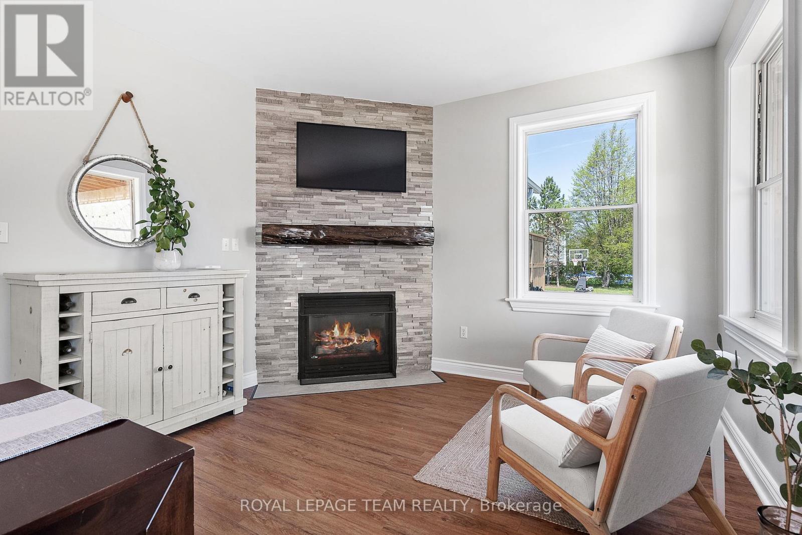 27 Empress Drive, North Grenville, Ontario  K0G 1J0 - Photo 18 - X12151410