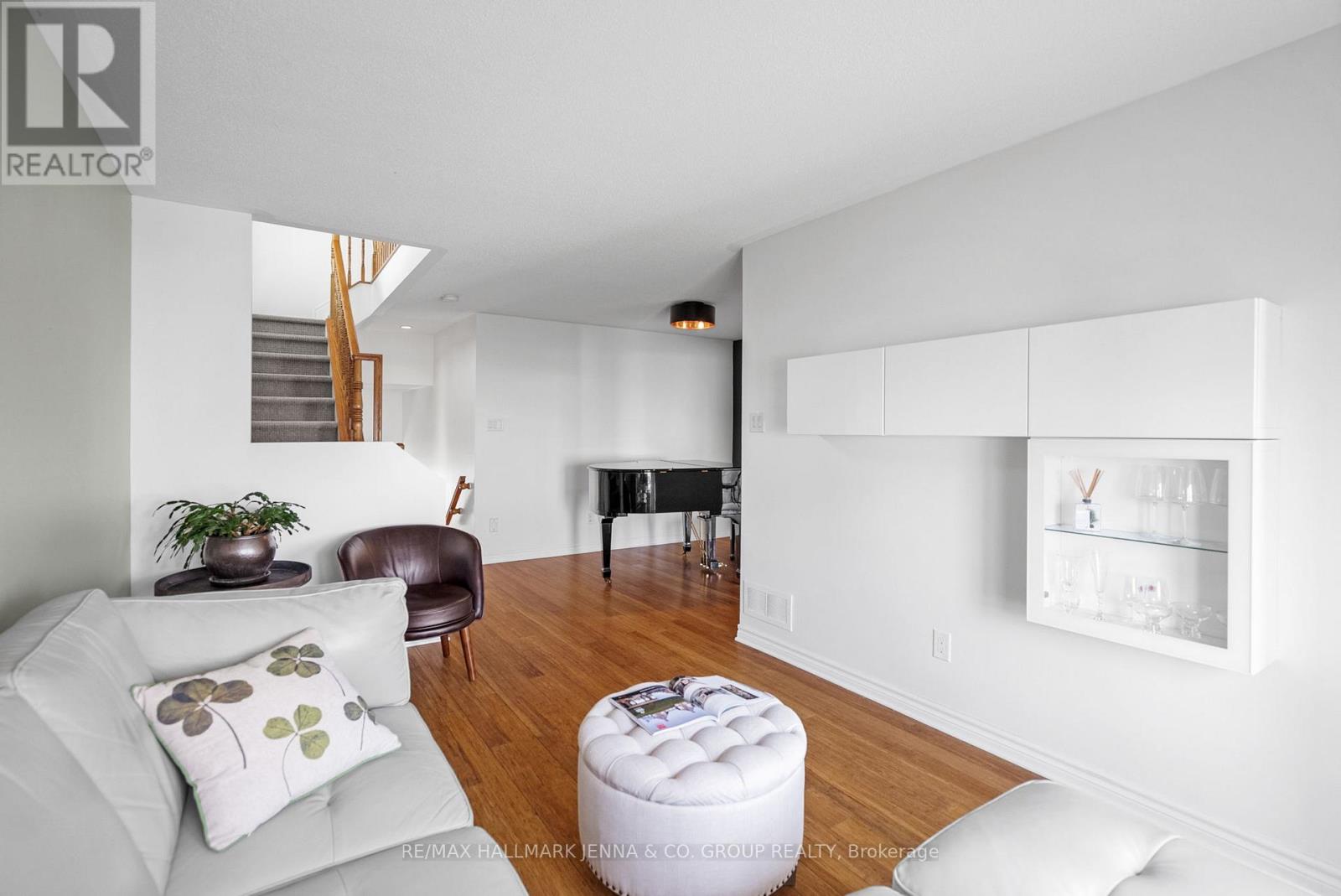 277 Catamount Court, Ottawa, Ontario  K2M 0A9 - Photo 12 - X12151420