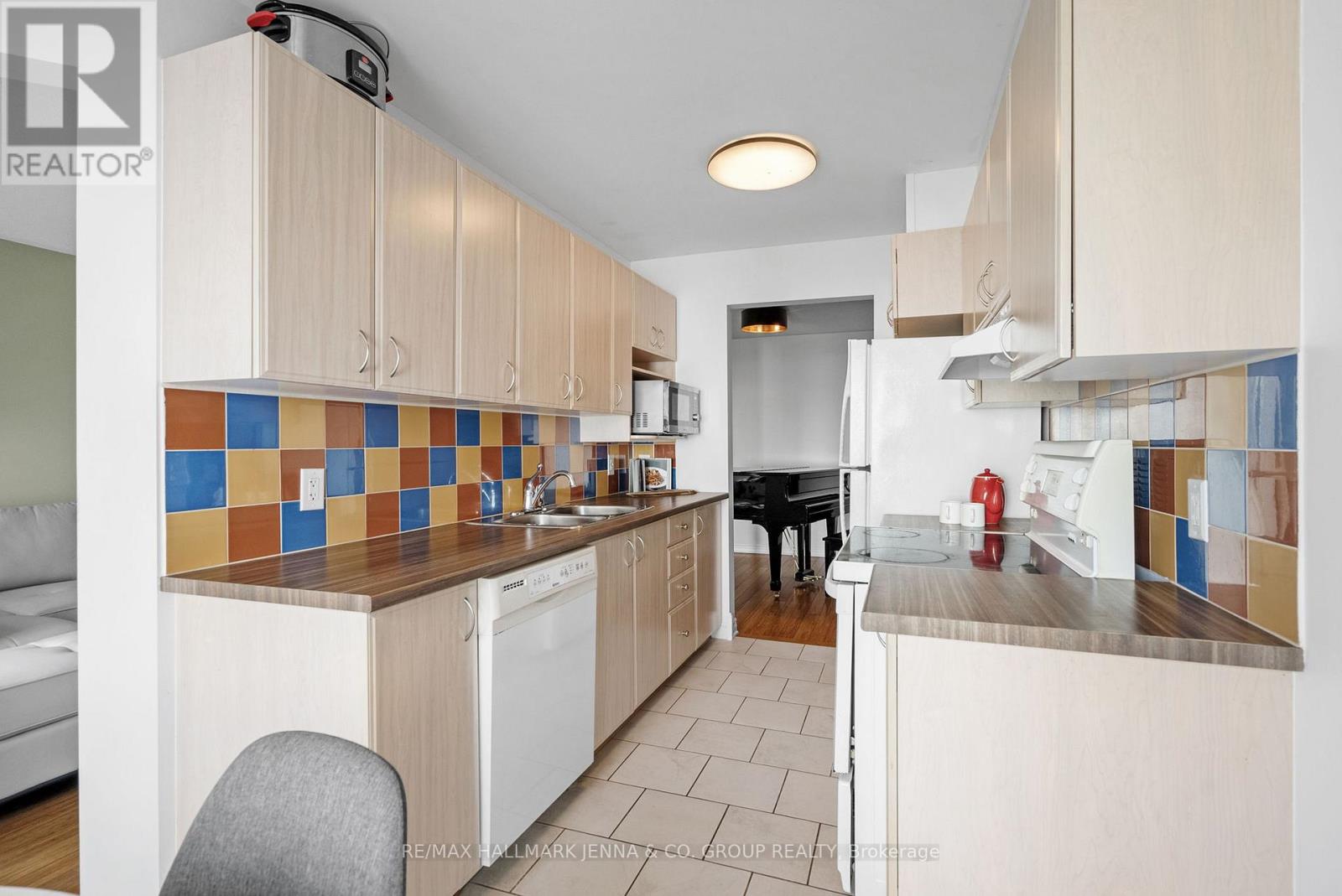 277 Catamount Court, Ottawa, Ontario  K2M 0A9 - Photo 15 - X12151420