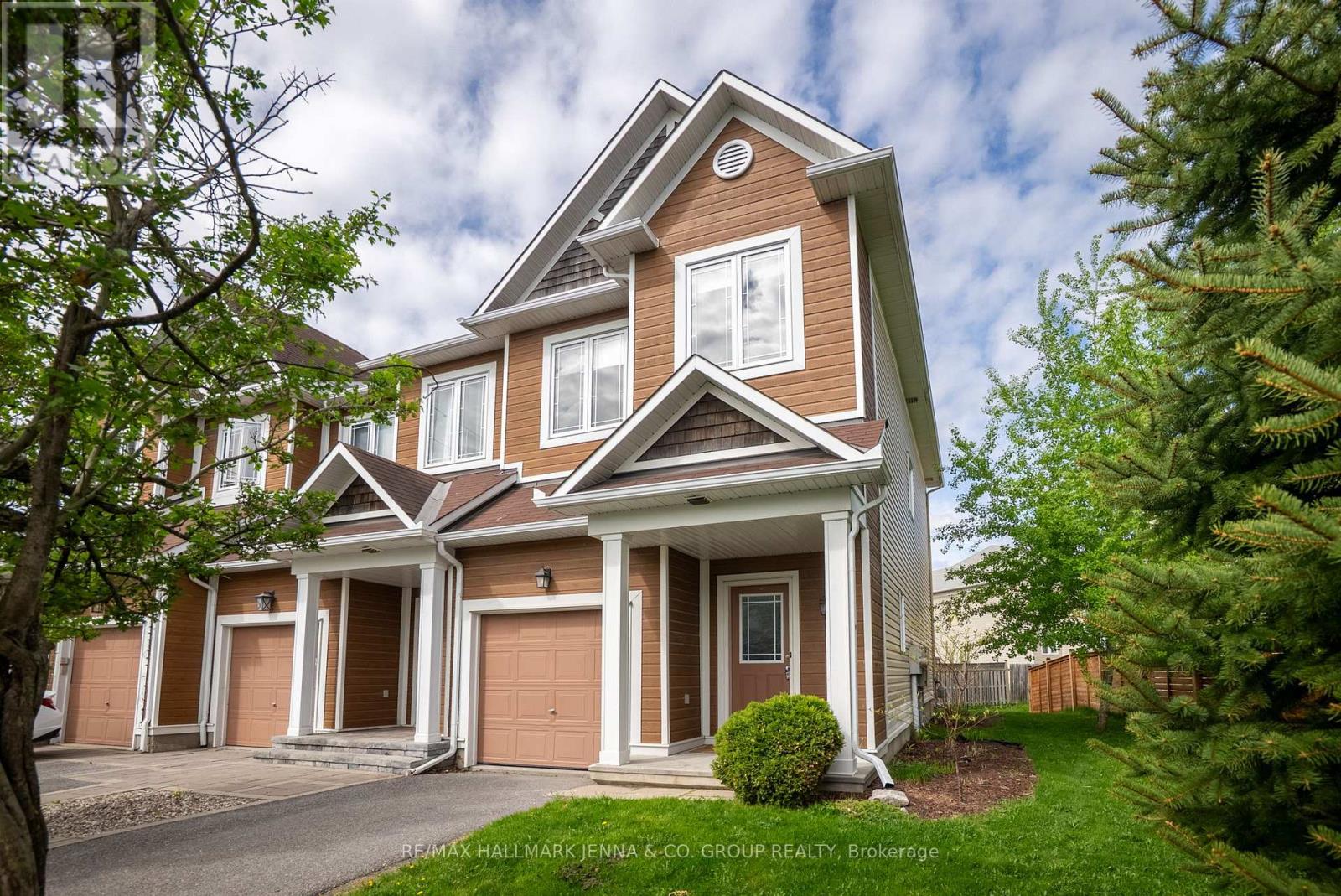 277 Catamount Court, Ottawa, Ontario  K2M 0A9 - Photo 3 - X12151420