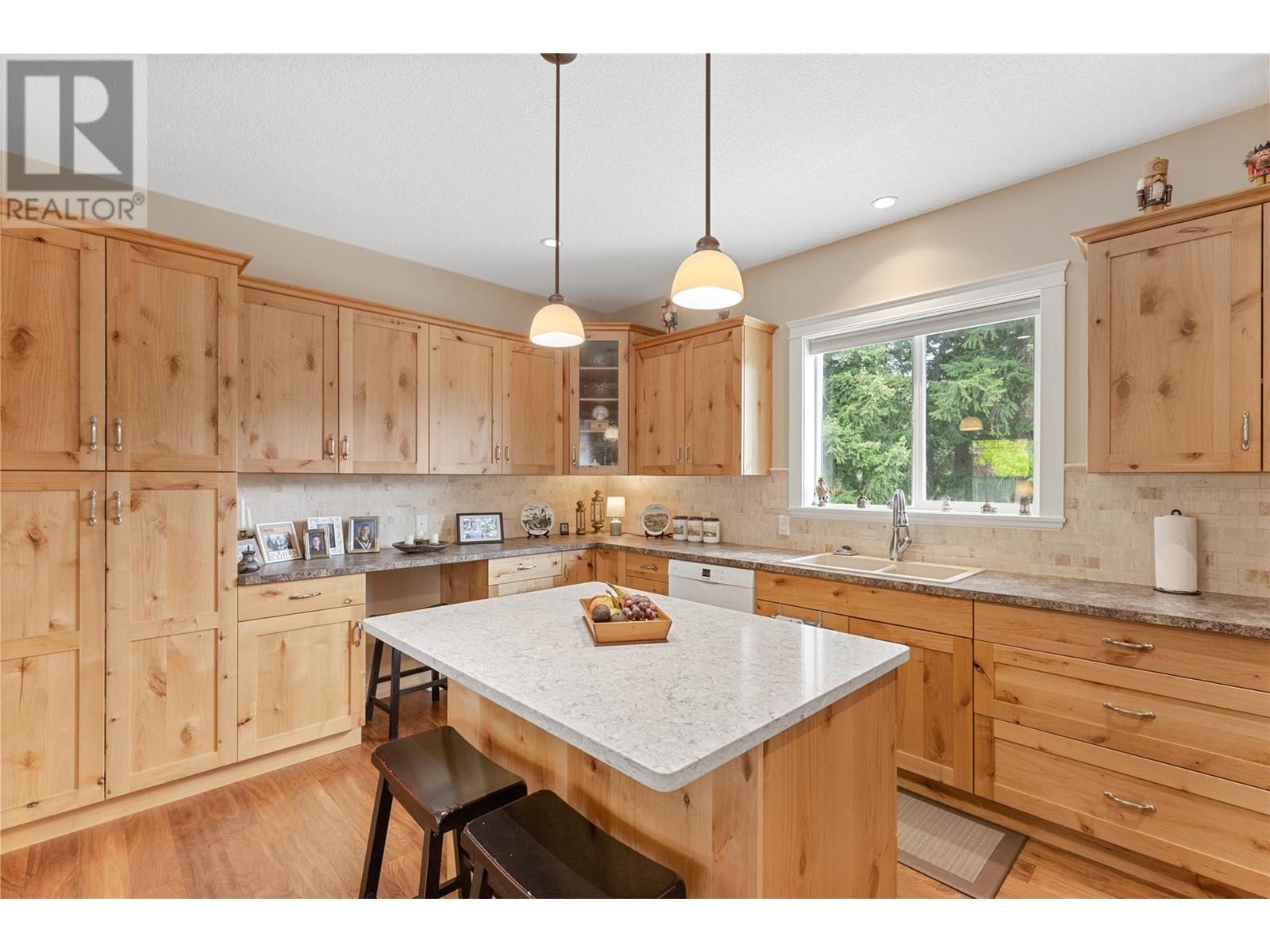 2750 Sunnydale Drive, Blind Bay, British Columbia  V0E 1H2 - Photo 12 - 10347661