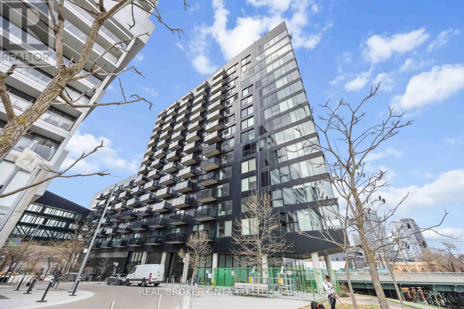 603 - 51 Trolley Crescent, Toronto, Ontario  M5A 0E9 - Photo 4 - C12113239