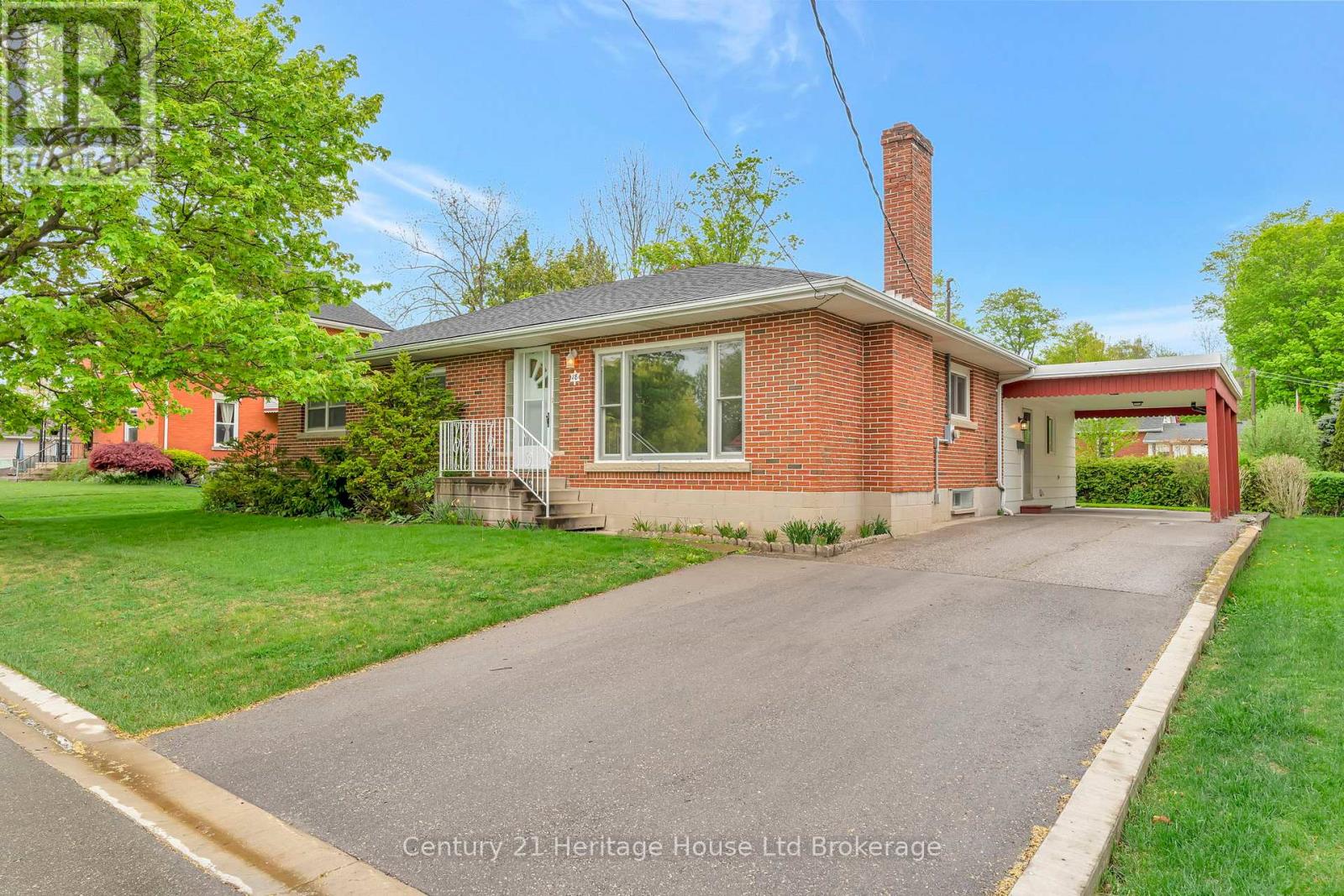 18 VICTORIA STREET, Norwich, Ontario