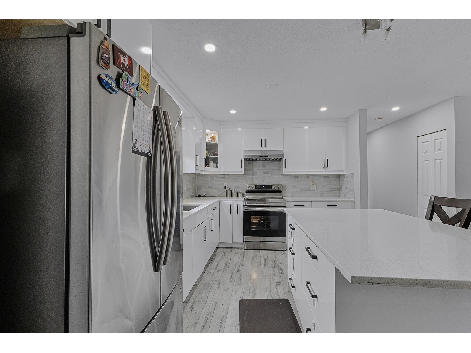 7955 Hurd Street, Mission, British Columbia  V2V 3J7 - Photo 3 - R3002487