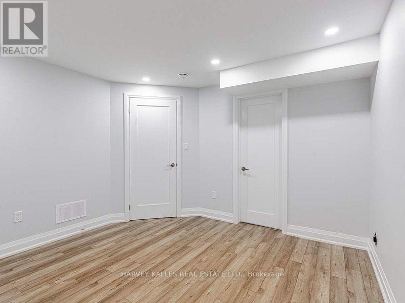 Lower - 987 Avenue Road, Toronto, Ontario  M5P 2K9 - Photo 11 - C12151408