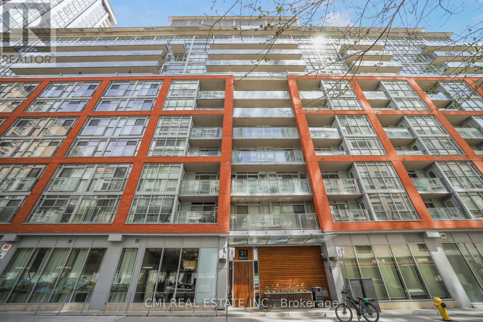 Lph30 - 21 Nelson Street, Toronto, Ontario  M5V 3H9 - Photo 1 - C12151467