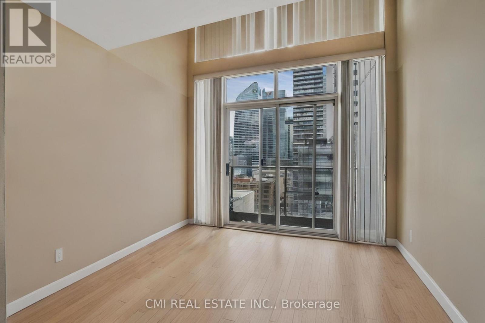 Lph30 - 21 Nelson Street, Toronto, Ontario  M5V 3H9 - Photo 4 - C12151467