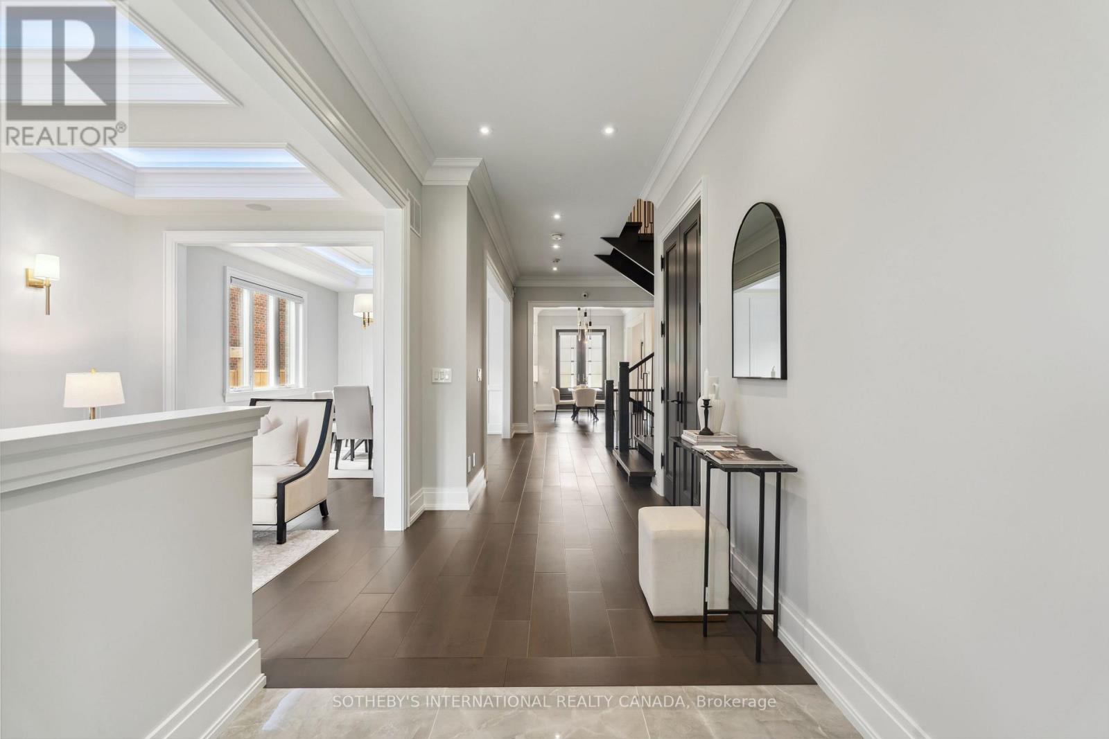 Property at 222 CONNAUGHT AVENUE image 3