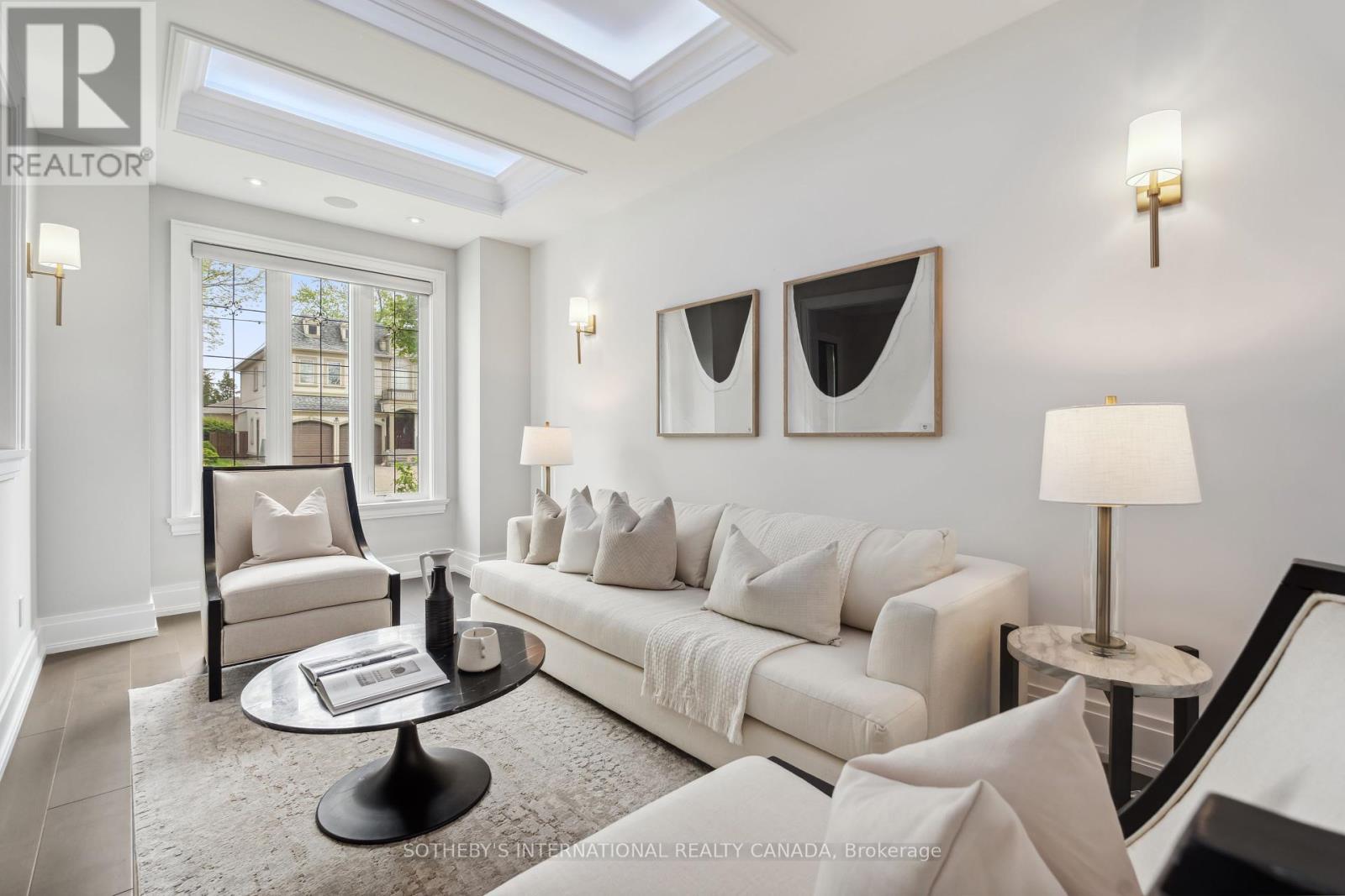 Property at 222 CONNAUGHT AVENUE image 4