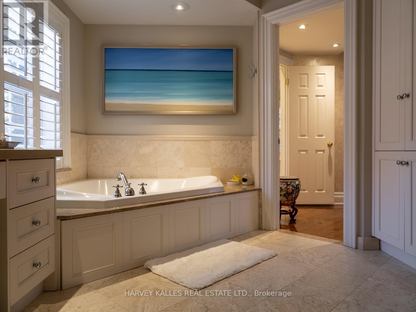 250 Warren Road, Toronto, Ontario  M4V 2S8 - Photo 33 - C12151502