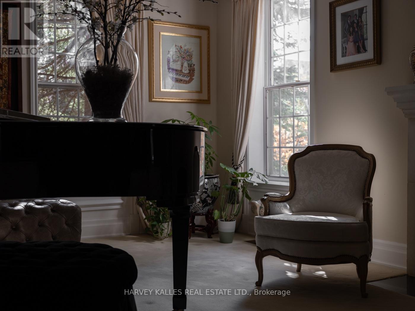 250 Warren Road, Toronto, Ontario  M4V 2S8 - Photo 9 - C12151502
