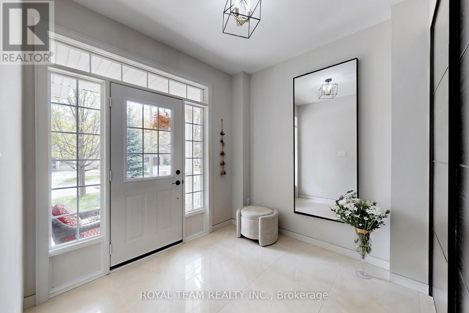 Property at 84 LAURIER AVENUE image 3