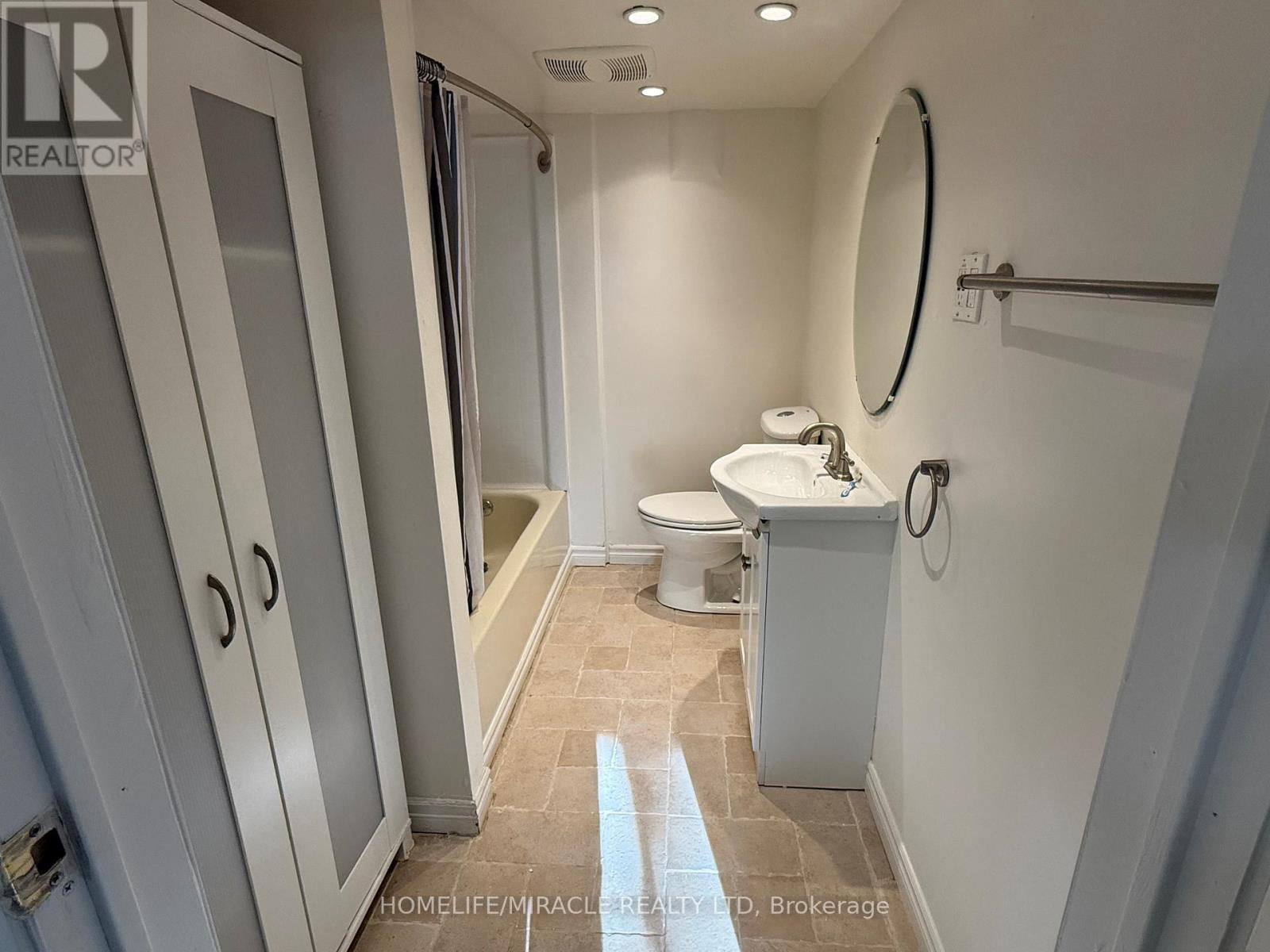 34 Mcmurchy Avenue N, Brampton, Ontario  L6X 1Y1 - Photo 15 - W12019046