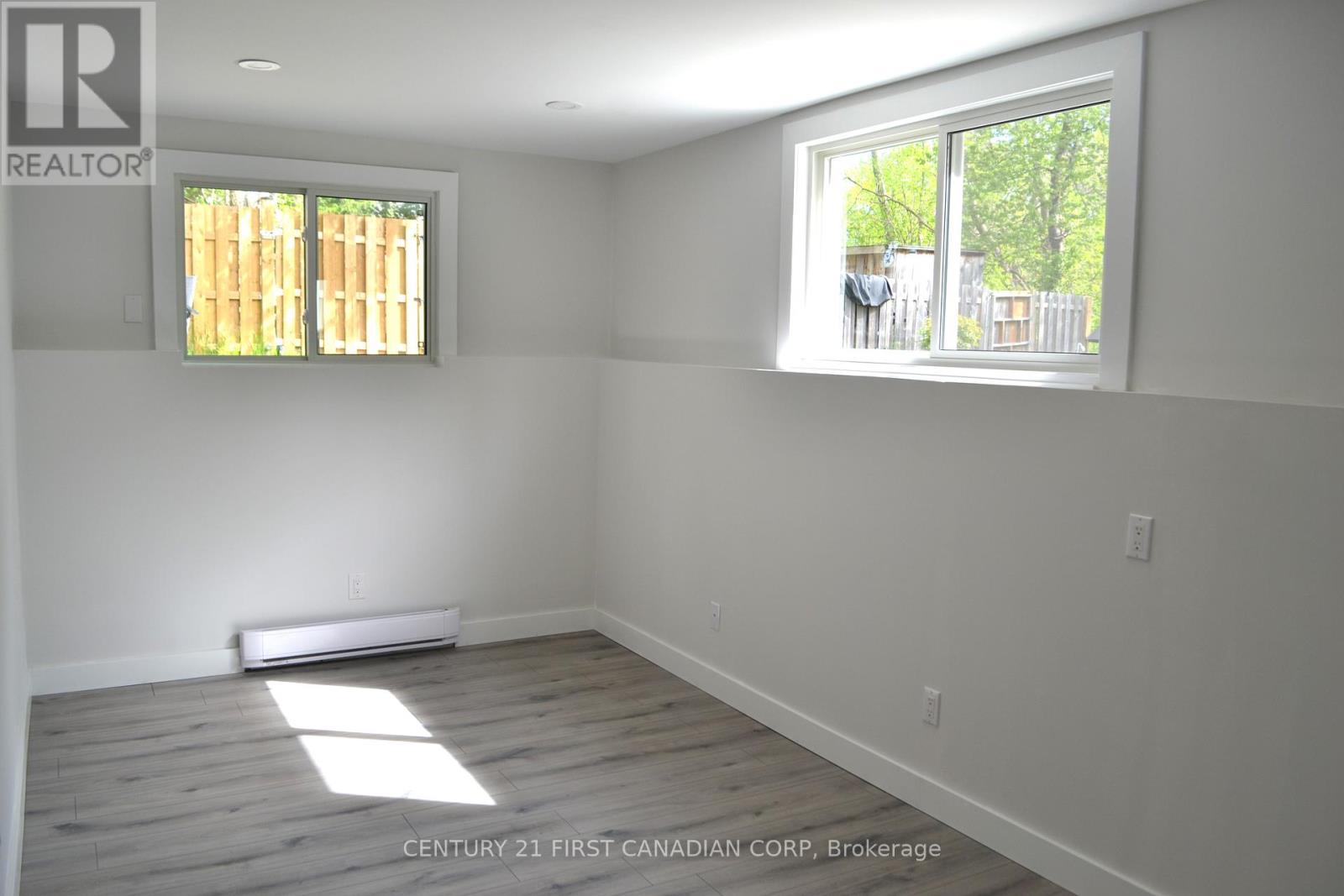 18 Watson Street, London South, Ontario  N6C 1M9 - Photo 33 - X12144034