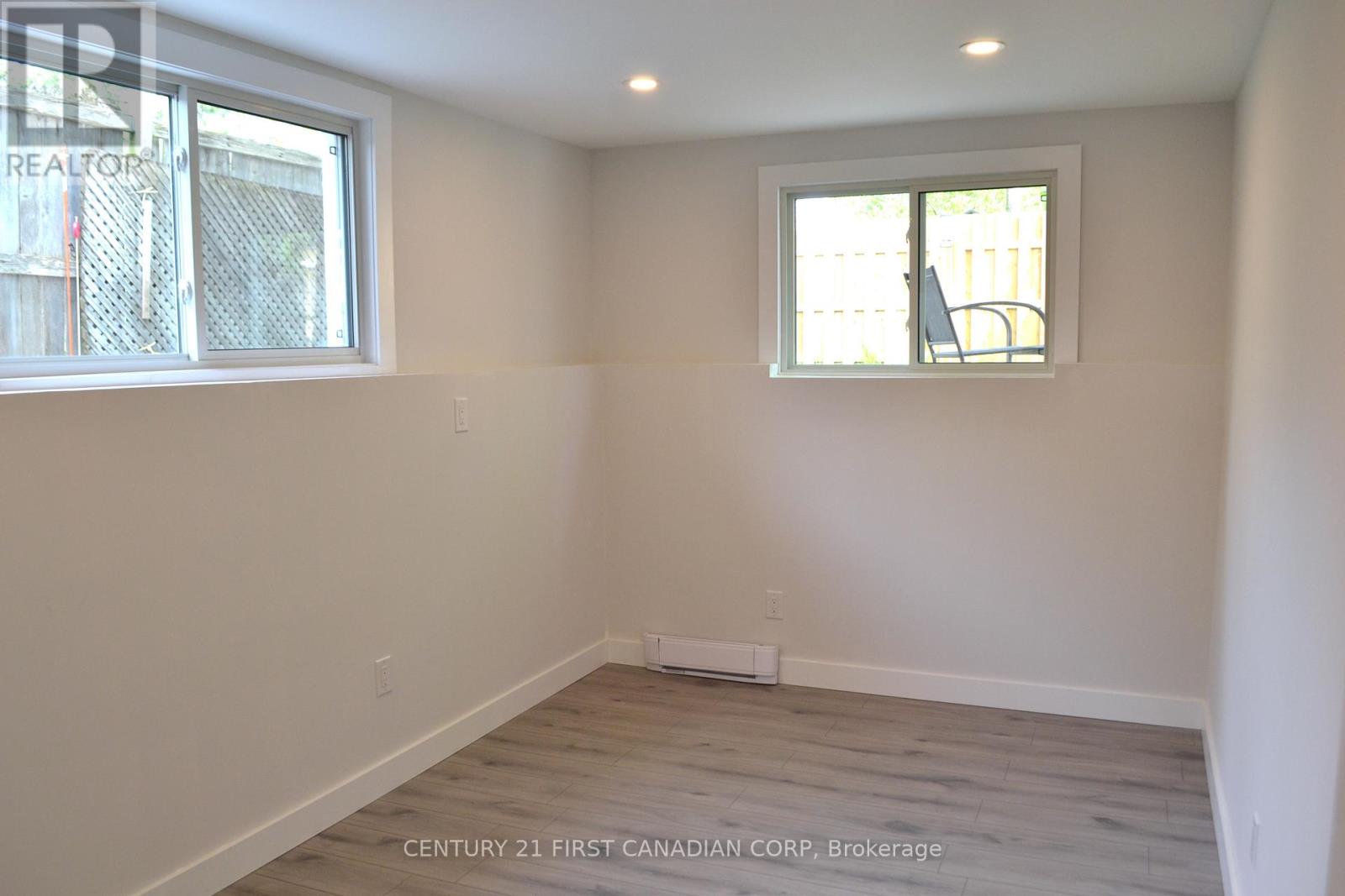 18 Watson Street, London South, Ontario  N6C 1M9 - Photo 30 - X12144034