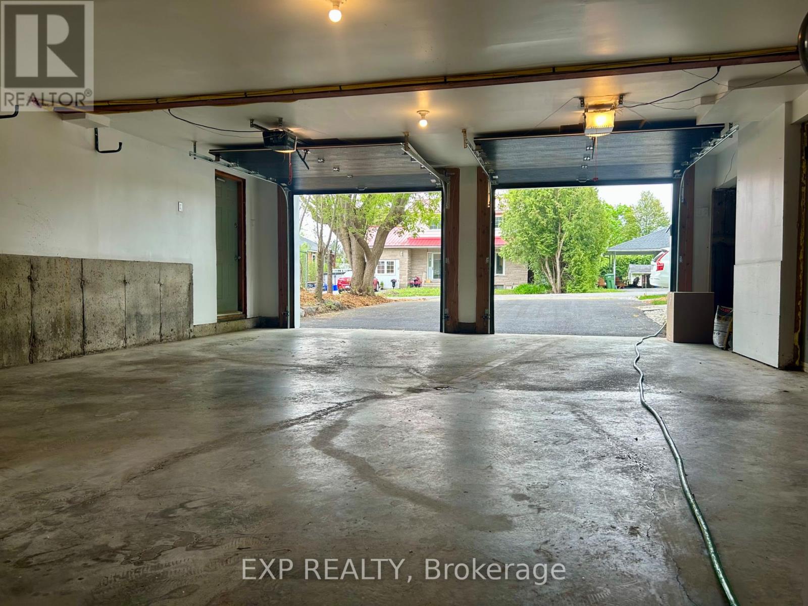 23 Harris Place, Ottawa, Ontario  K2G 2P3 - Photo 38 - X12146891