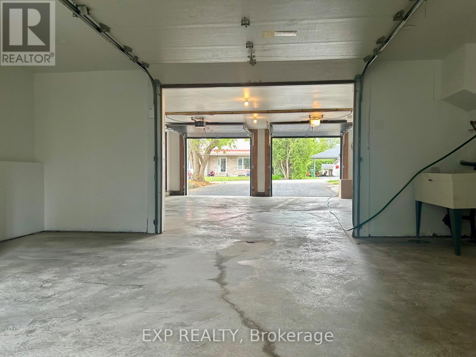 23 Harris Place, Ottawa, Ontario  K2G 2P3 - Photo 37 - X12146891