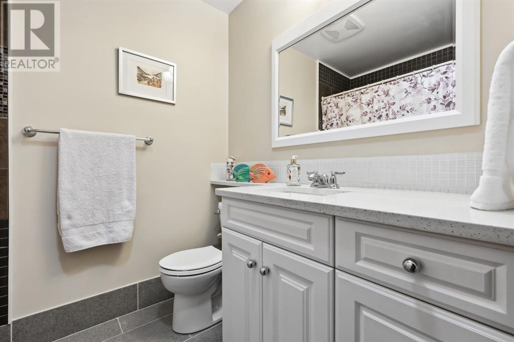 2212 98 Avenue Sw, Calgary, Alberta  T2V 0Z1 - Photo 15 - A2219824