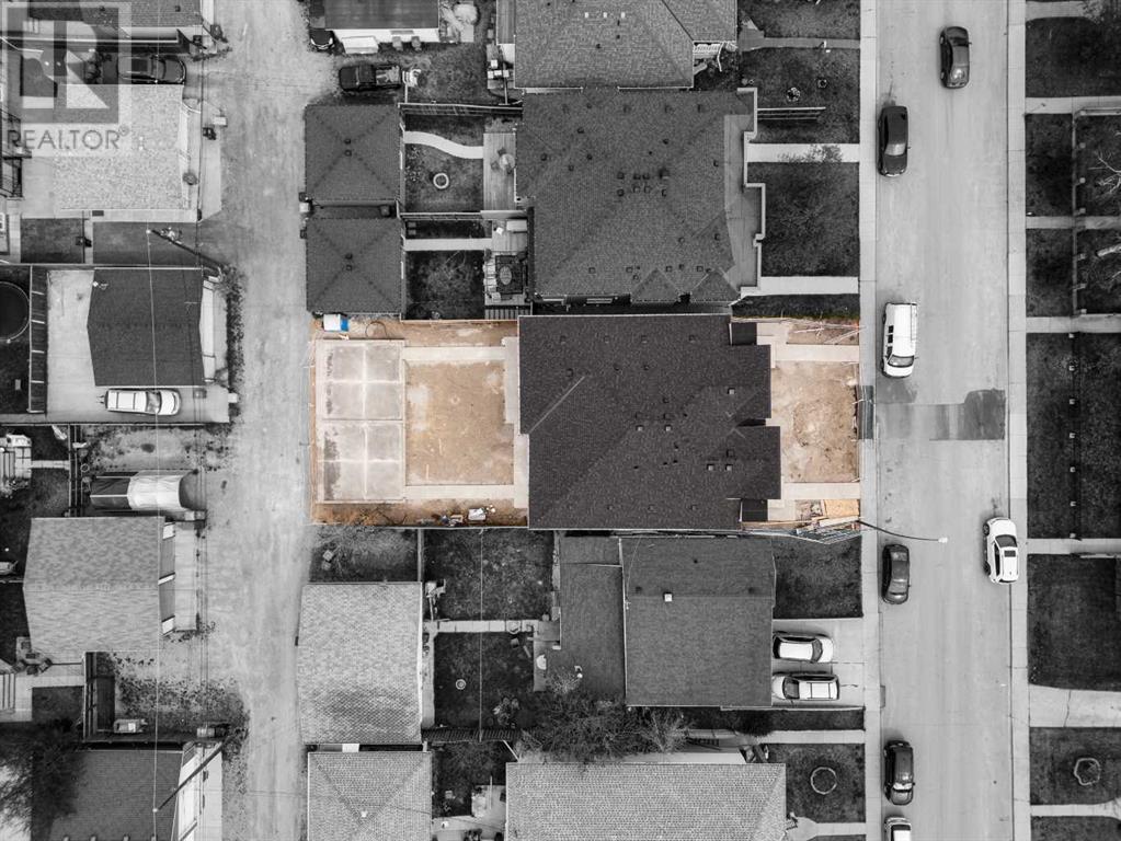 Property at 1137 41 Street SW image 3