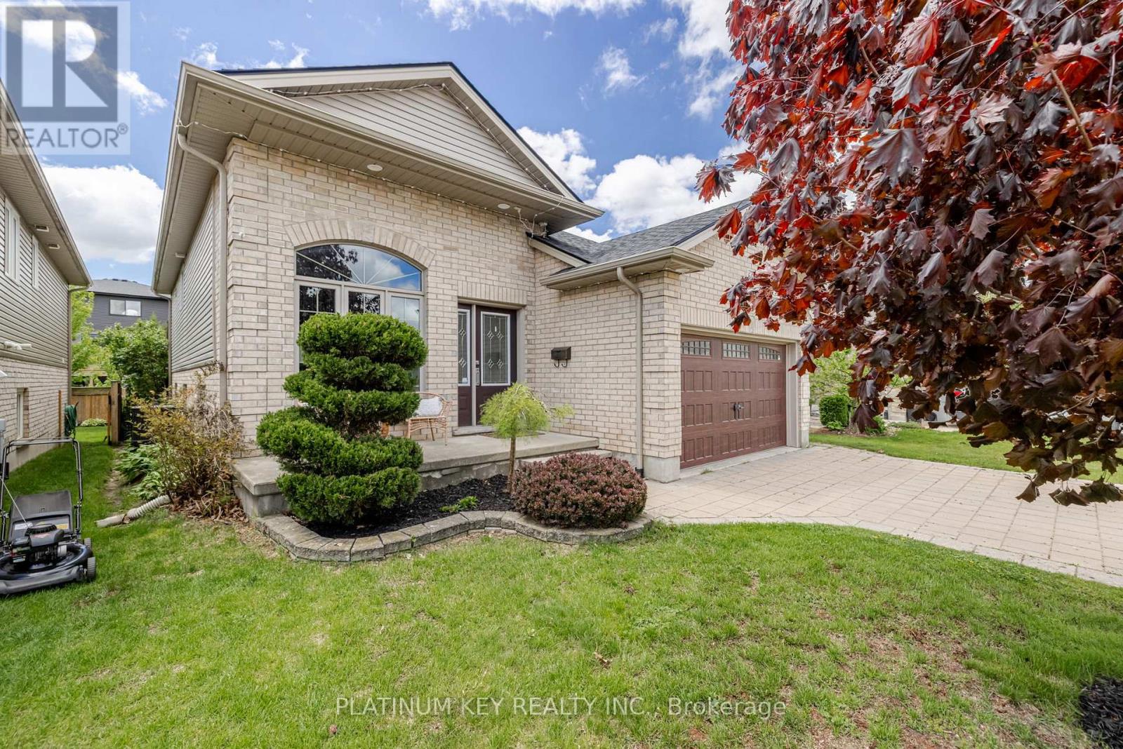 Property at 60 BRIDLE PATH image 3