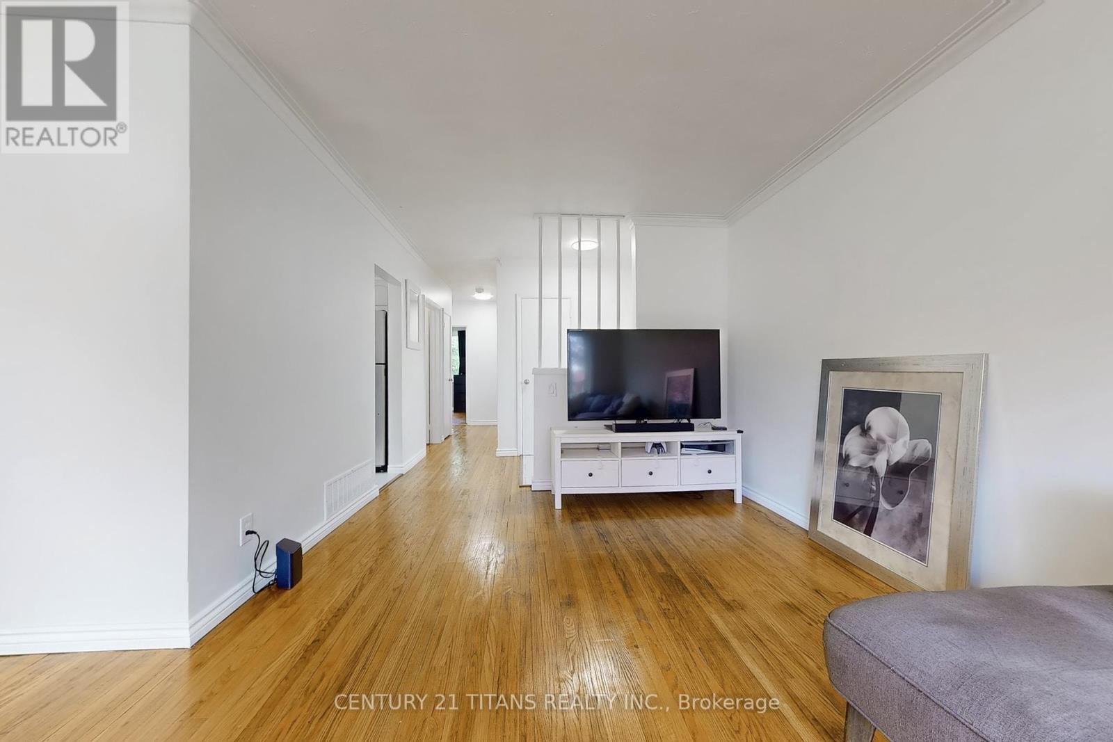 2335 Bostock Crescent, Mississauga, Ontario  L5J 3S8 - Photo 5 - W12151335