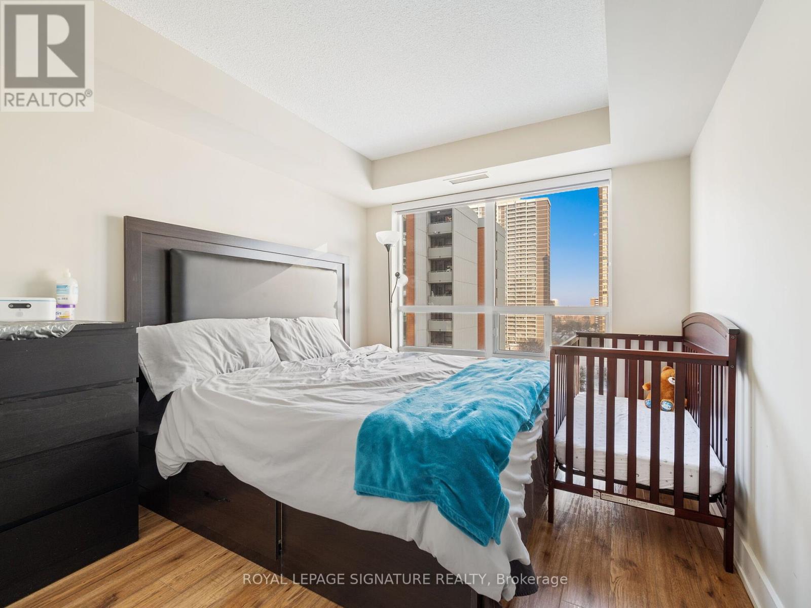 901 - 5 Michael Power Place, Toronto, Ontario  M9A 0A3 - Photo 19 - W12151351