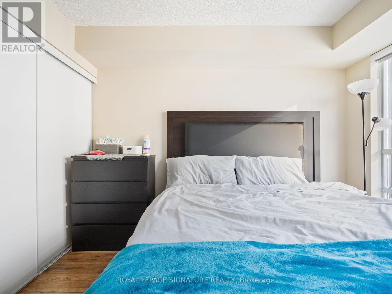 901 - 5 Michael Power Place, Toronto, Ontario  M9A 0A3 - Photo 20 - W12151351