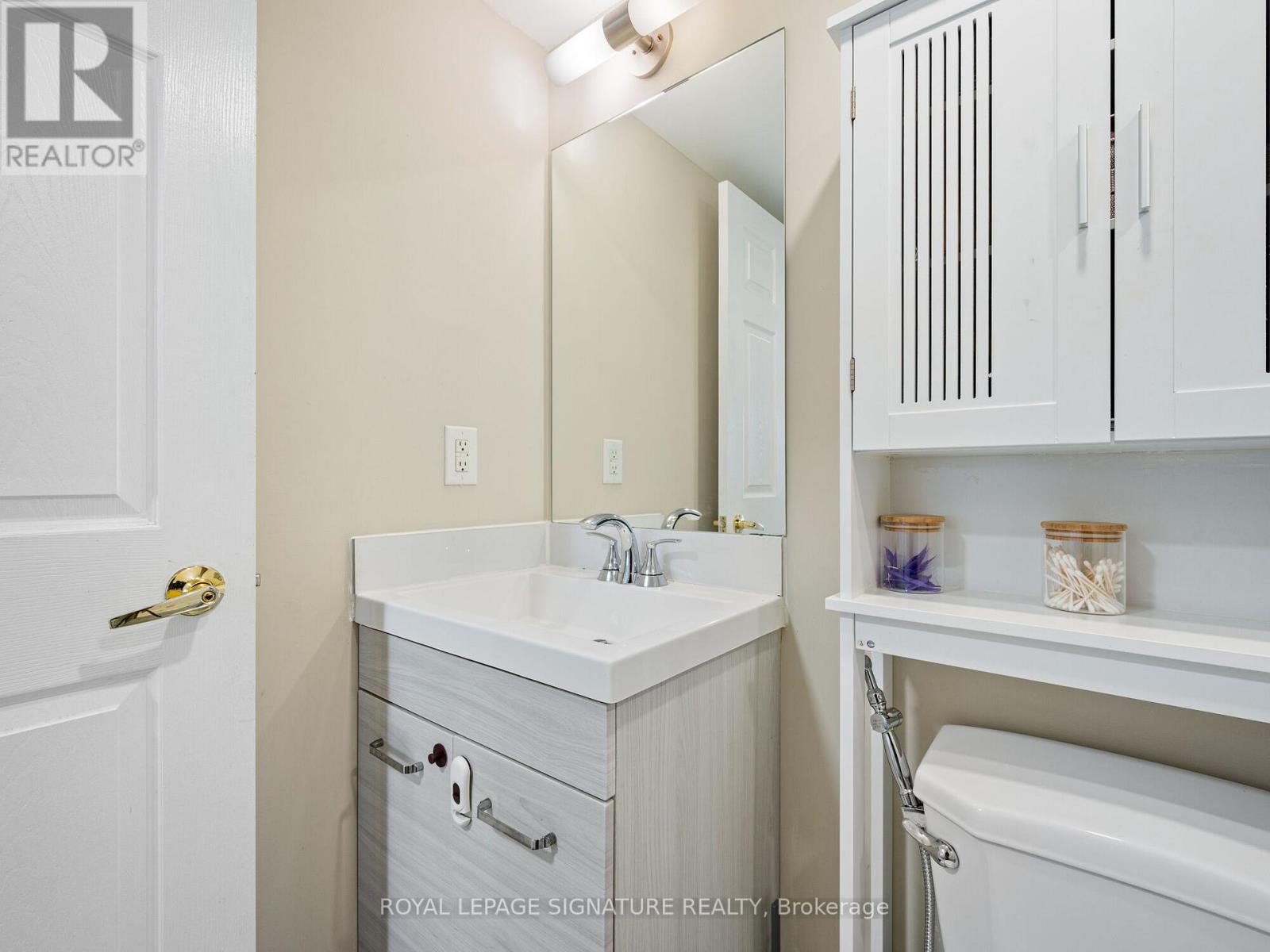 901 - 5 Michael Power Place, Toronto, Ontario  M9A 0A3 - Photo 24 - W12151351