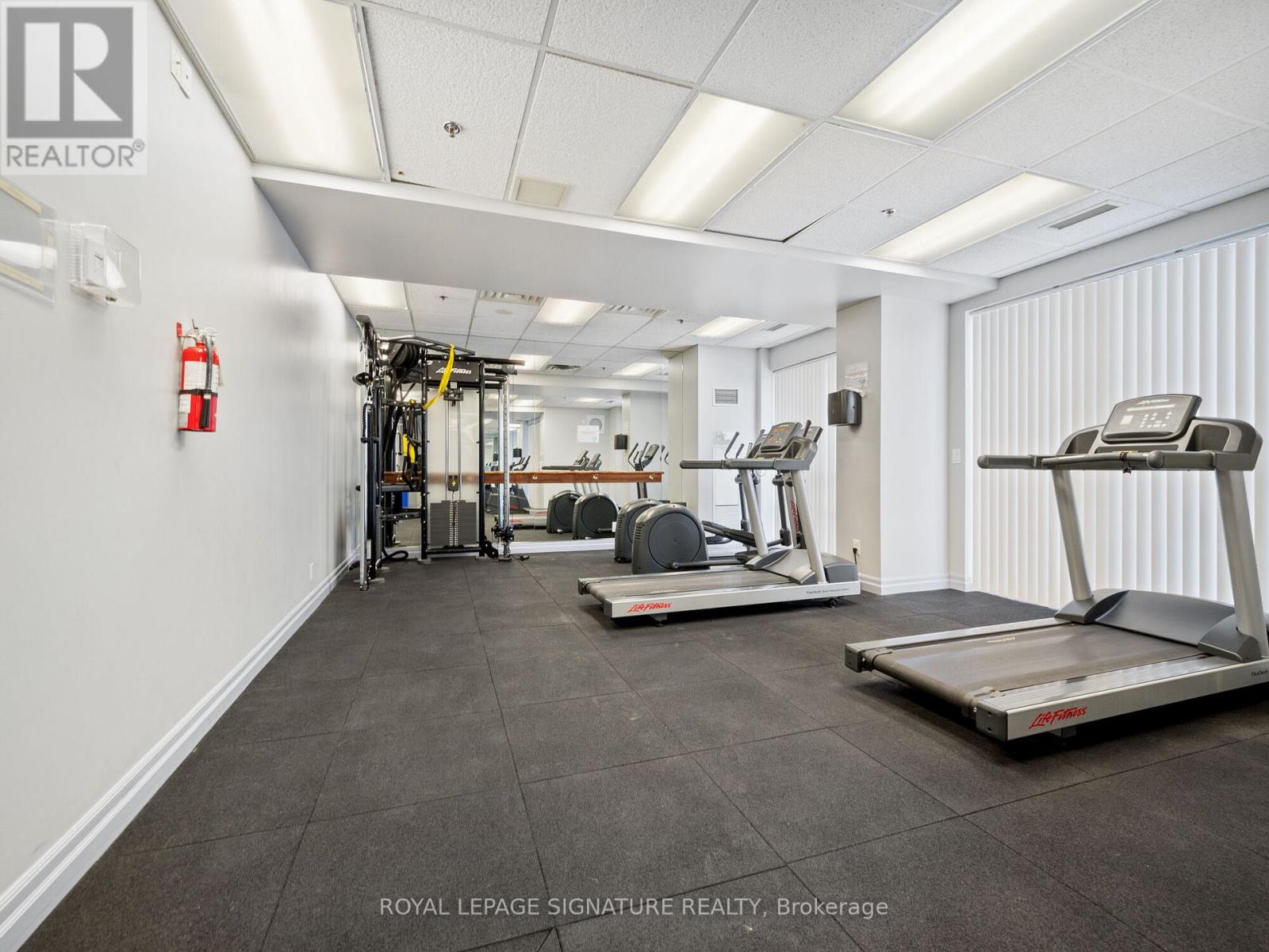 901 - 5 Michael Power Place, Toronto, Ontario  M9A 0A3 - Photo 32 - W12151351
