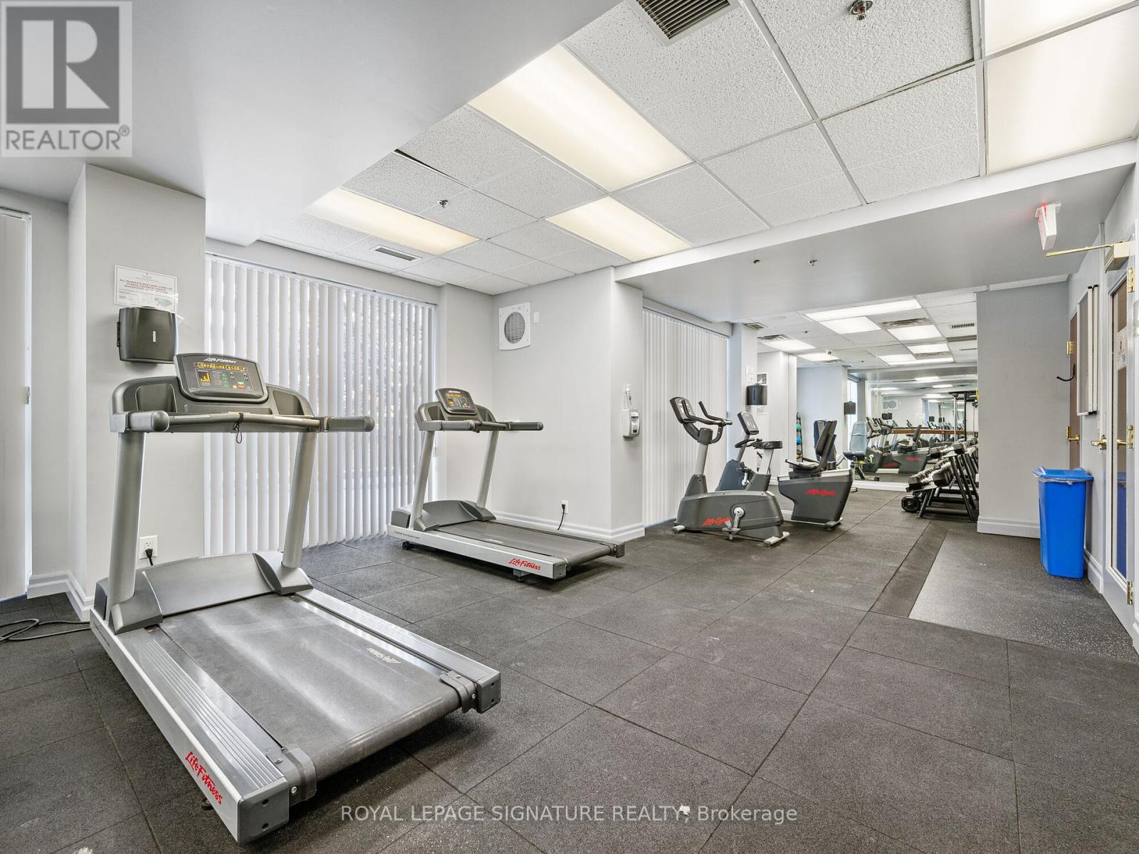901 - 5 Michael Power Place, Toronto, Ontario  M9A 0A3 - Photo 33 - W12151351