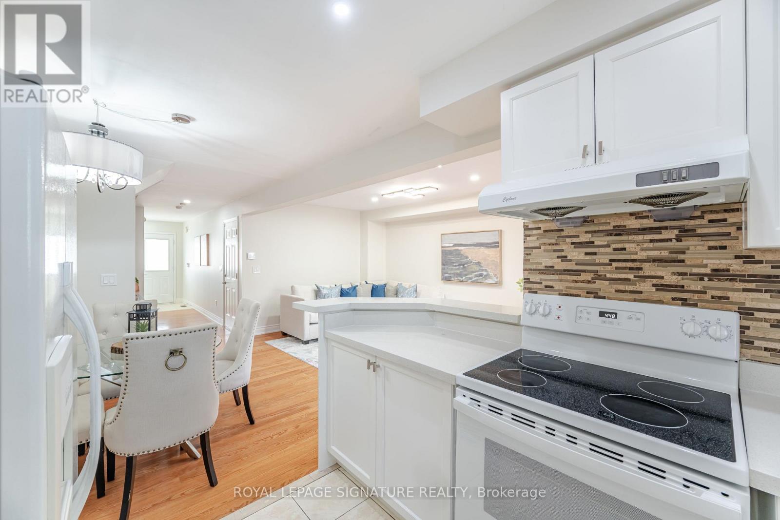 3927 Coachman Circle, Mississauga, Ontario  L5M 6R1 - Photo 13 - W12151395