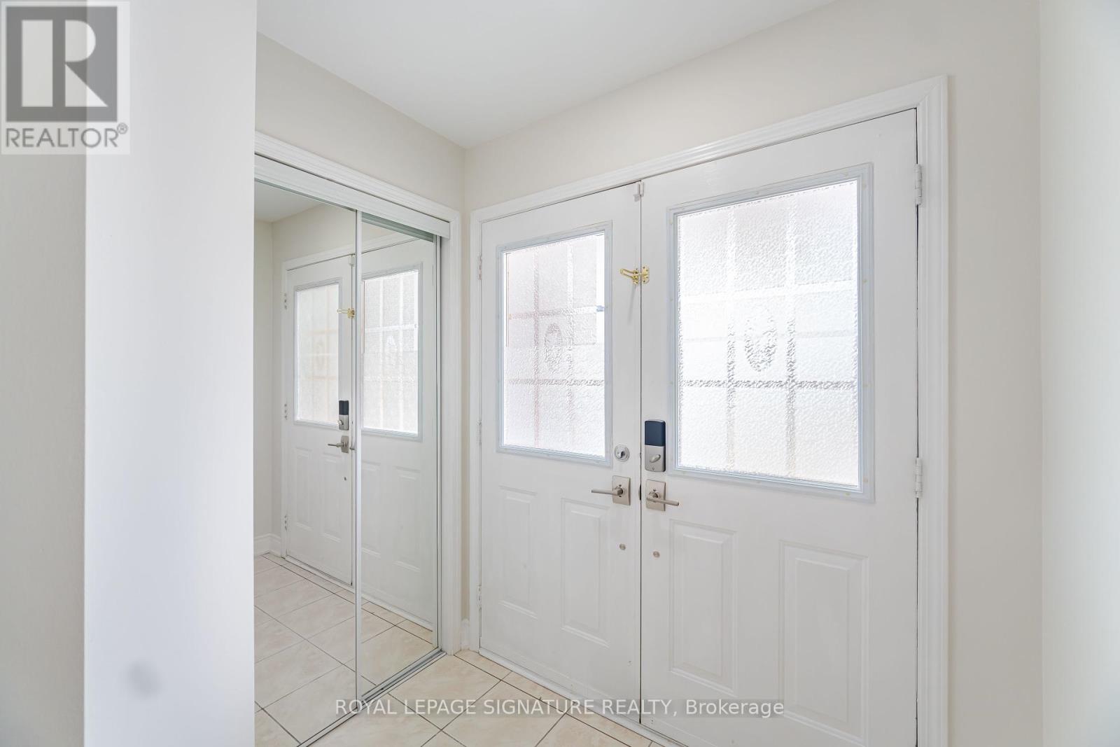 Property at 3927 COACHMAN CIRCLE image 4